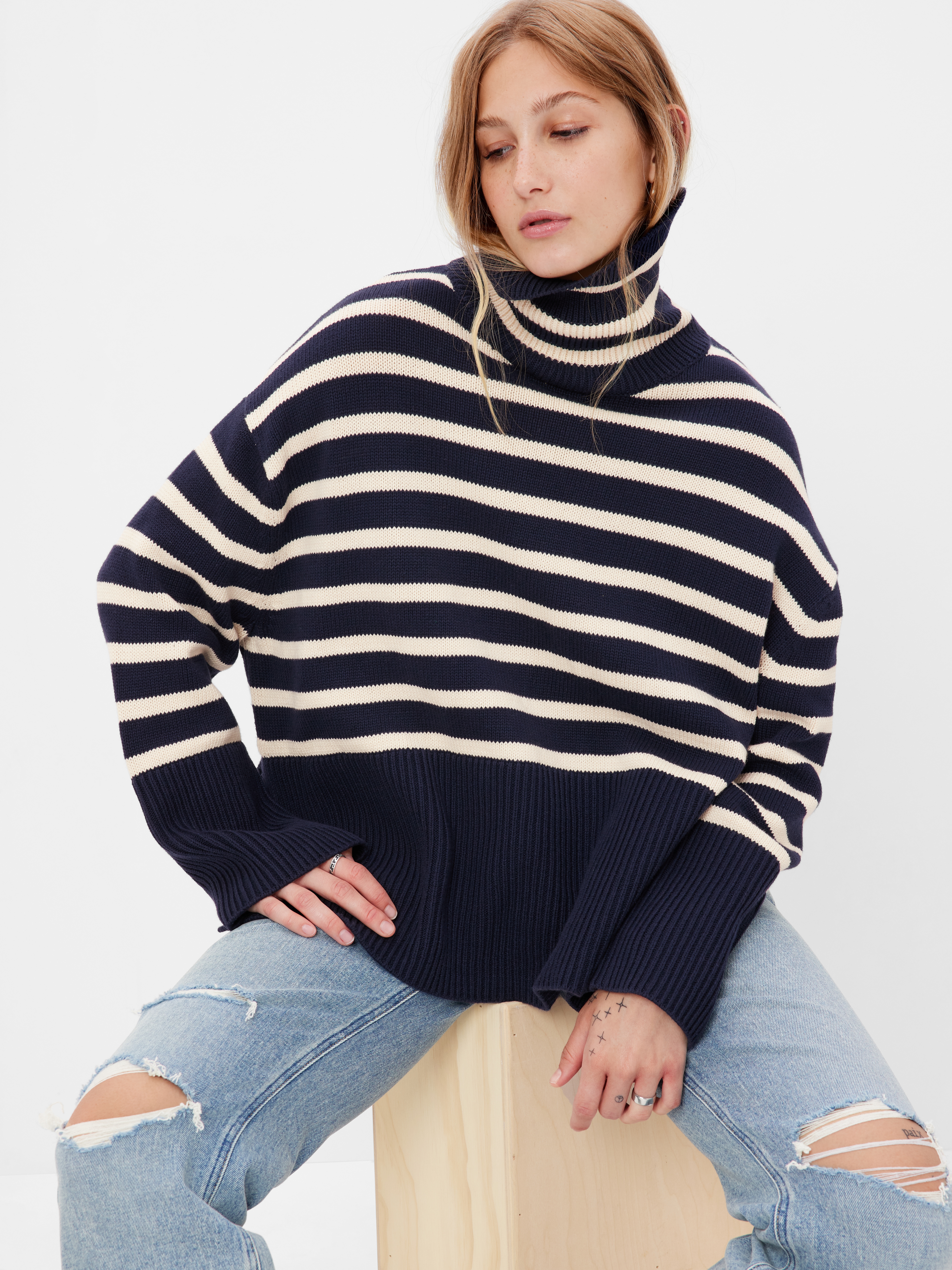 gap mock turtleneck