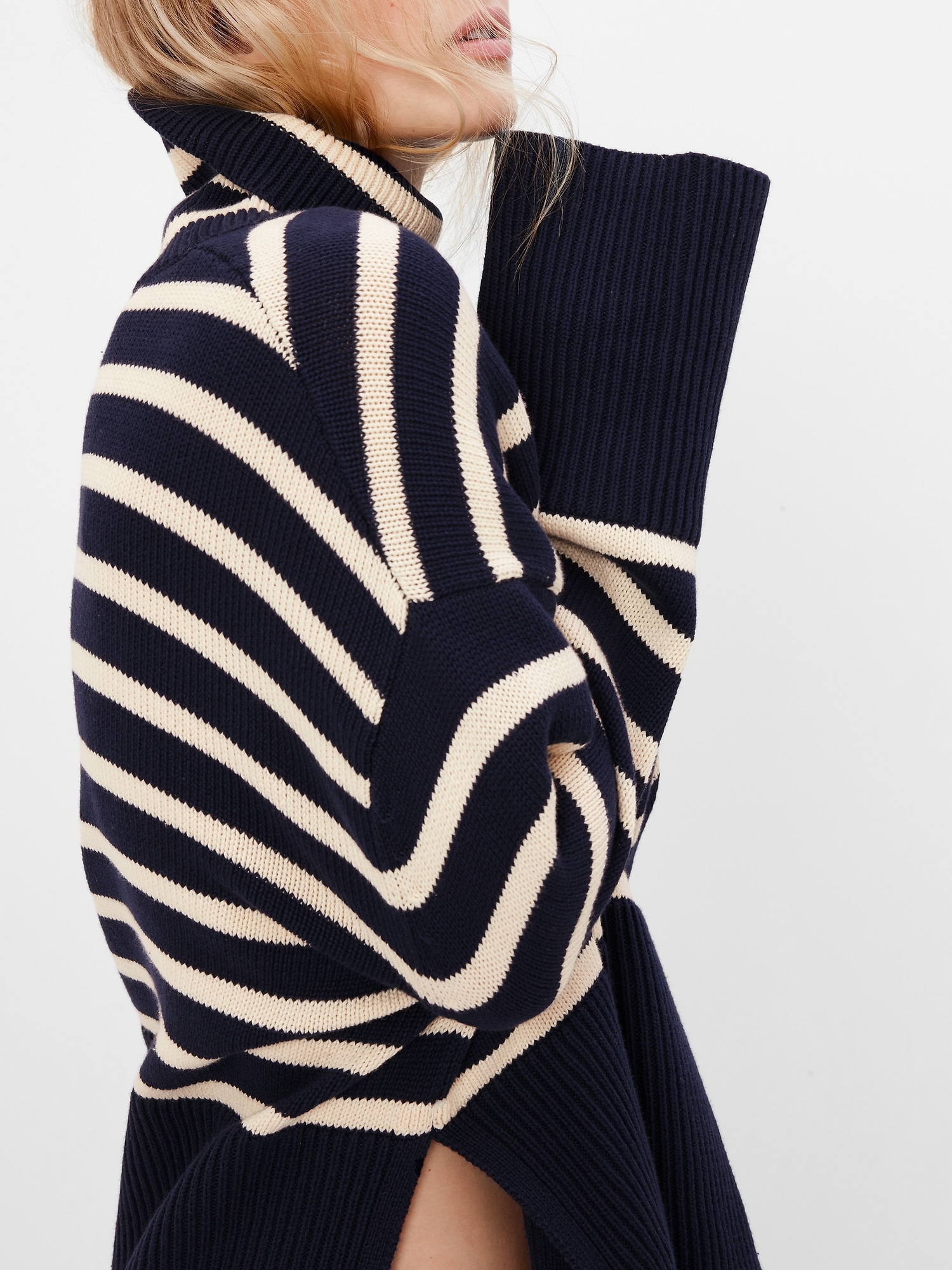 gap mock turtleneck