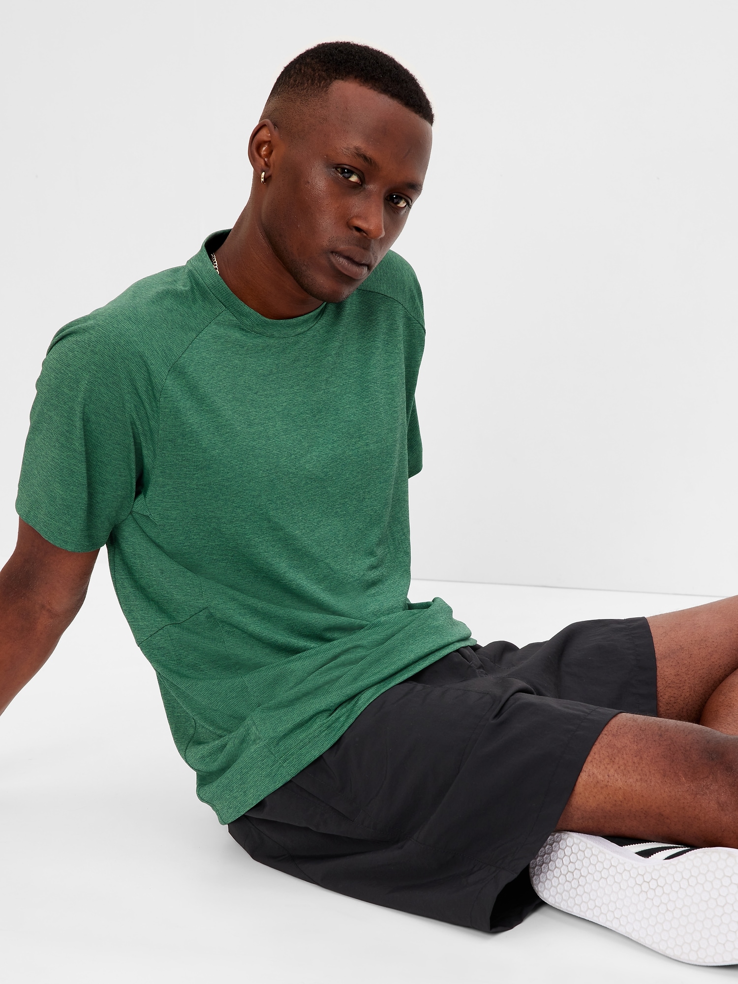 gap fit tshirt