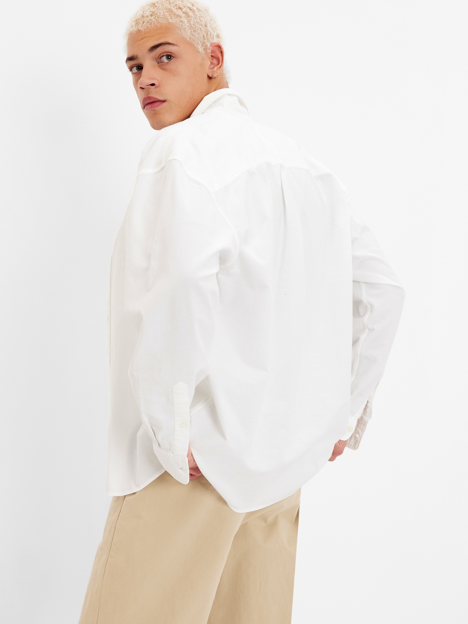 Oversized Oxford Shirt with InConversion Cotton Gap