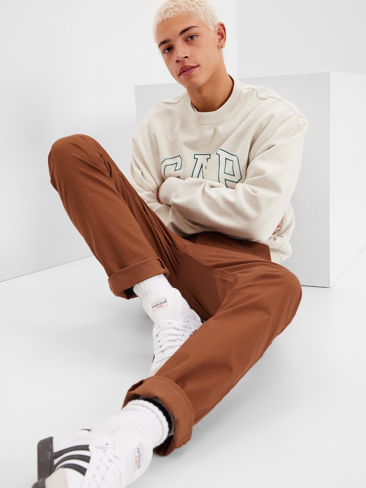 Gap Modern Khakis in Skinny Fit with GapFlex brown. 1