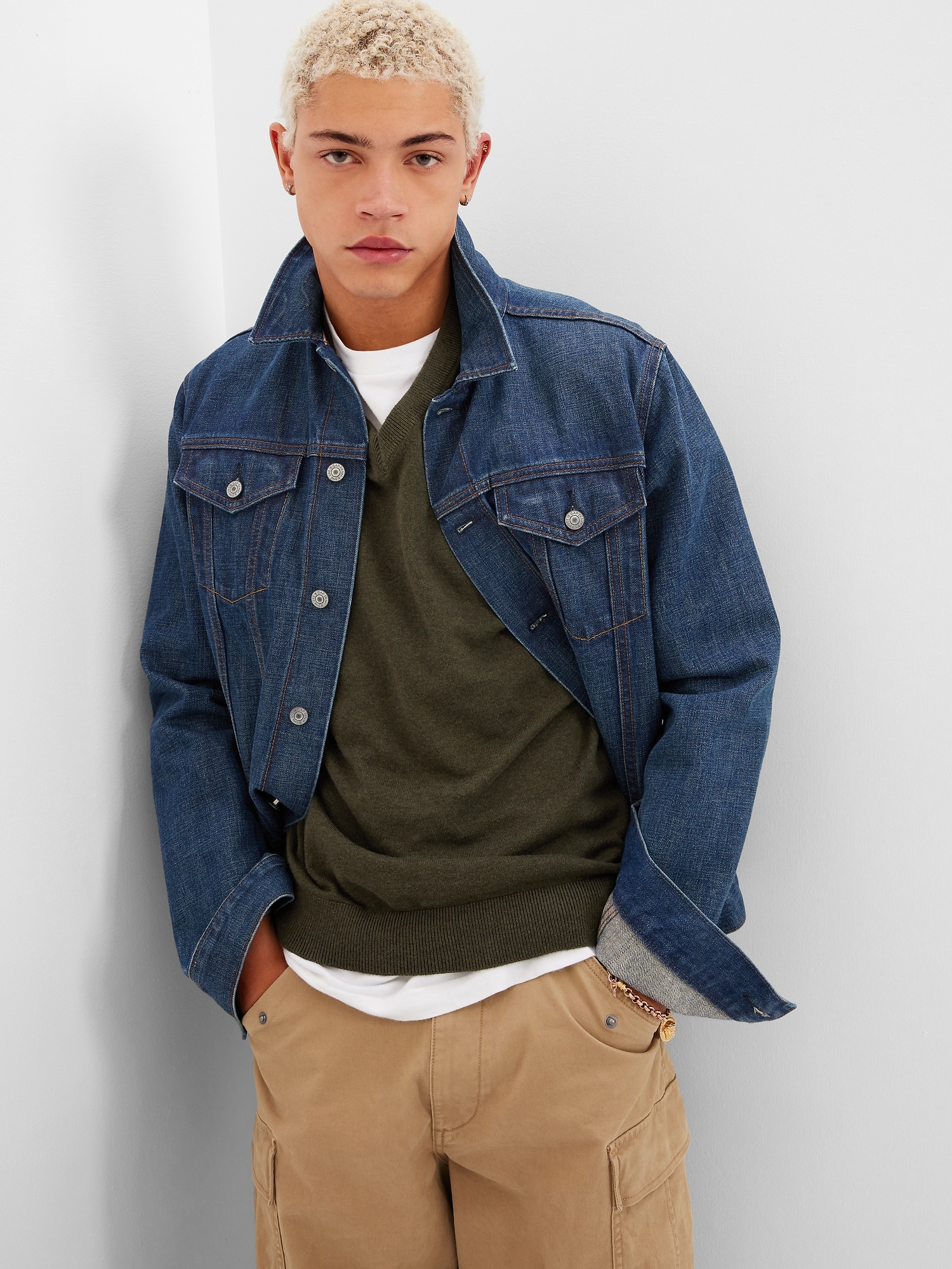 Mainstay VNeck Sweater Gap