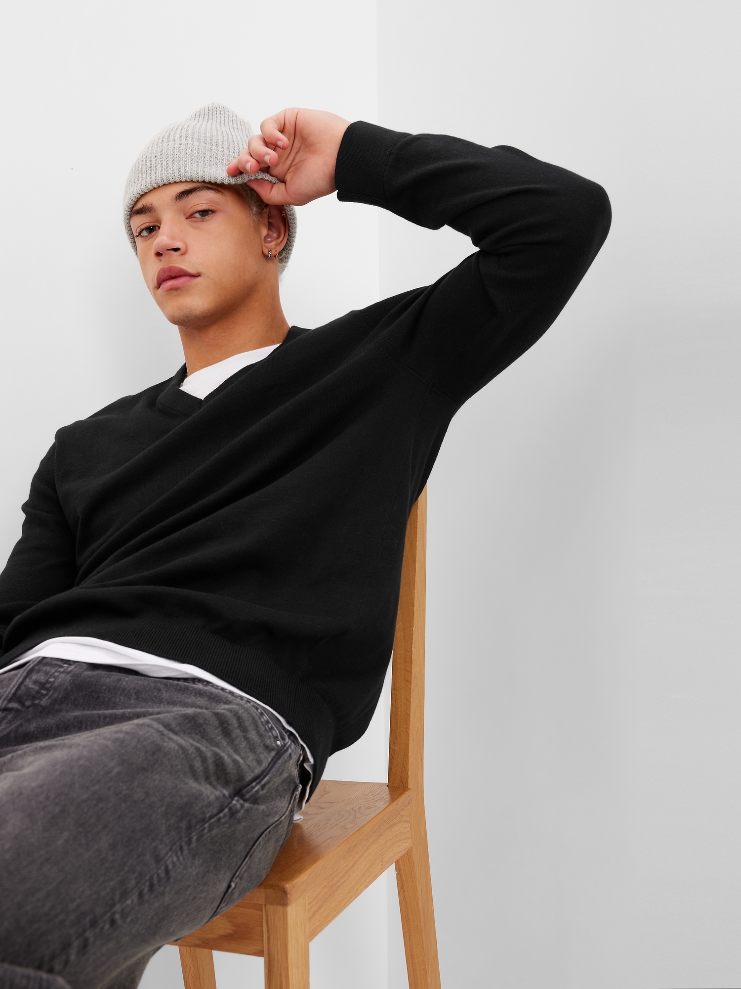 Mainstay V-Neck Sweater | Gap