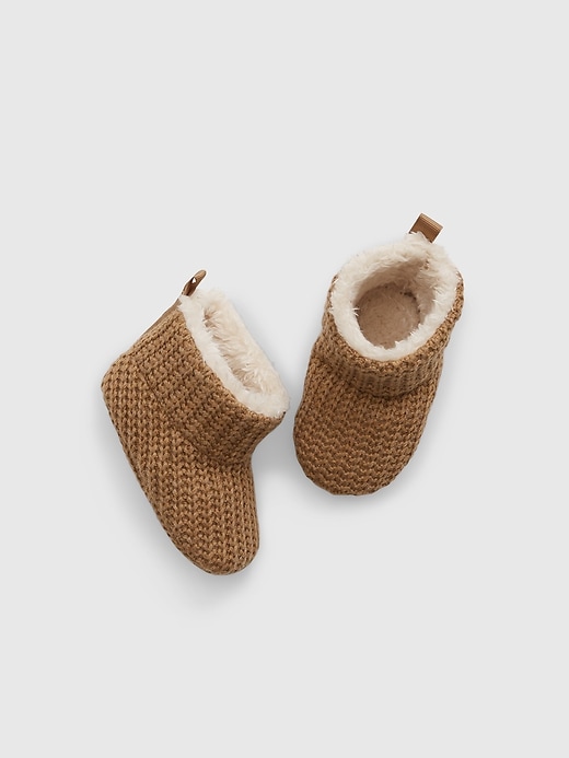 1 of 8 showing, with the color HOLIDAY BROWN of product Baby Sherpa-Lined Booties