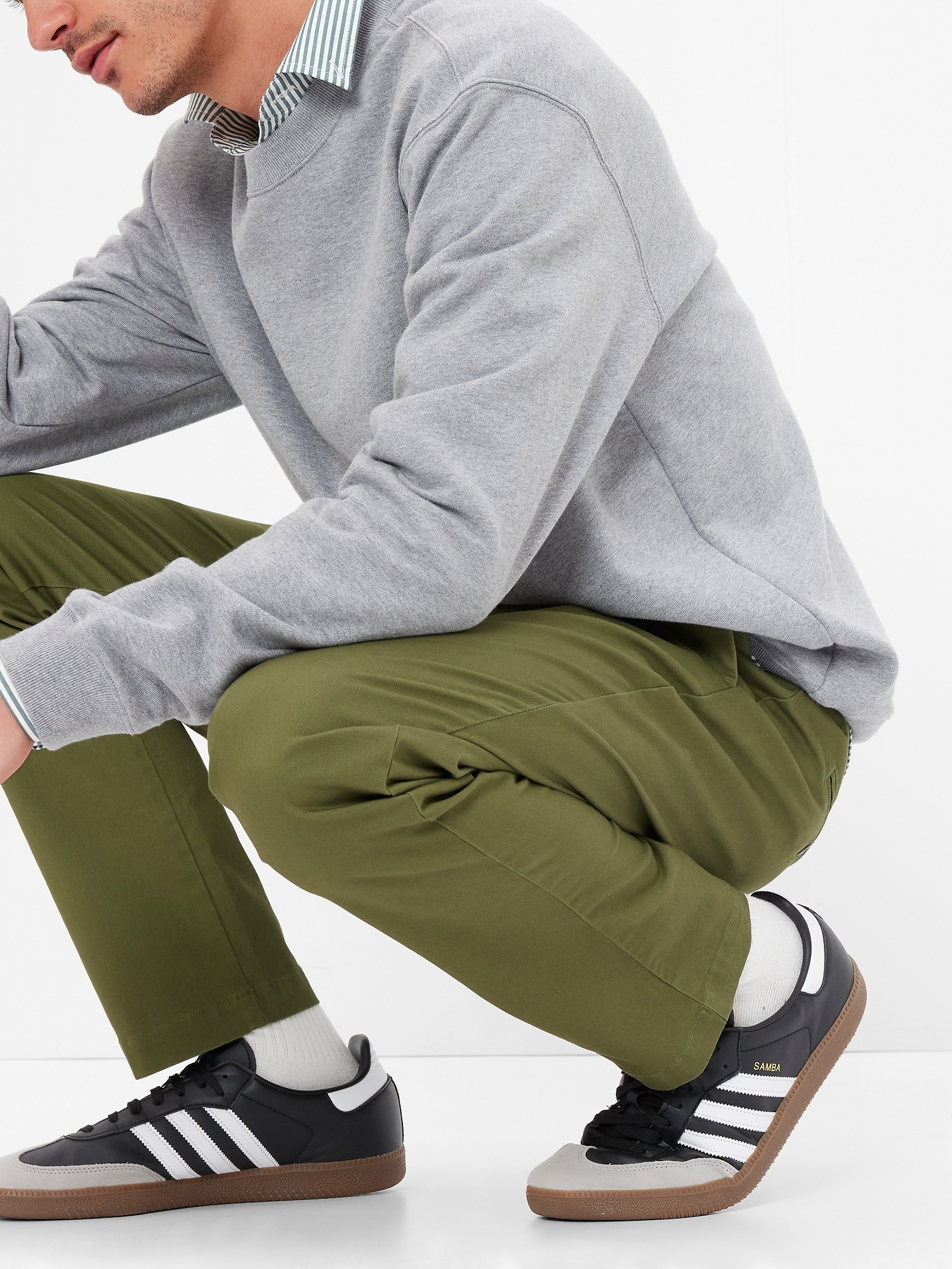 Modern Khakis in Athletic Taper with GapFlex Gap