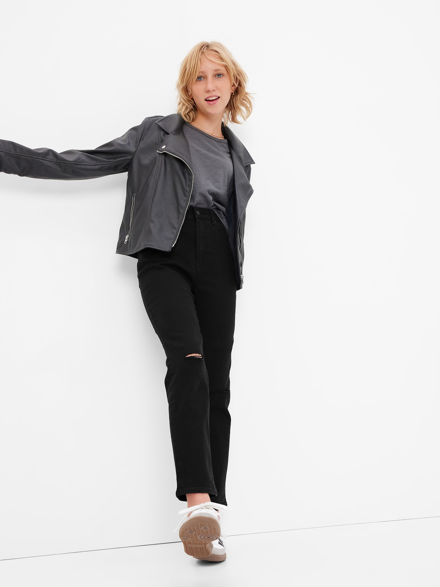 Gap Teen Sky High Skinny Jeans with Washwell black. 1 Gap Teen Sky High Skinny Jeans with Washwell black. 1