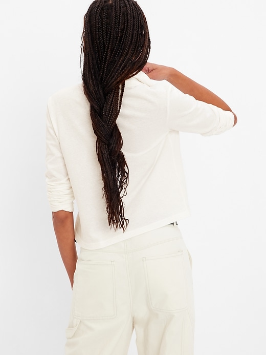 2 of 8 showing, with the color new off white of product Cropped V-Neck Polo Shirt