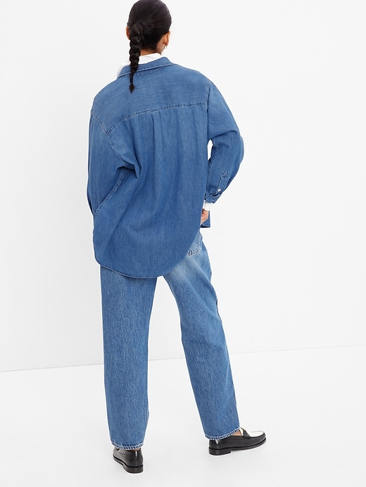2 of 8 showing, with the color medium wash of product Denim Big Shirt with Washwell