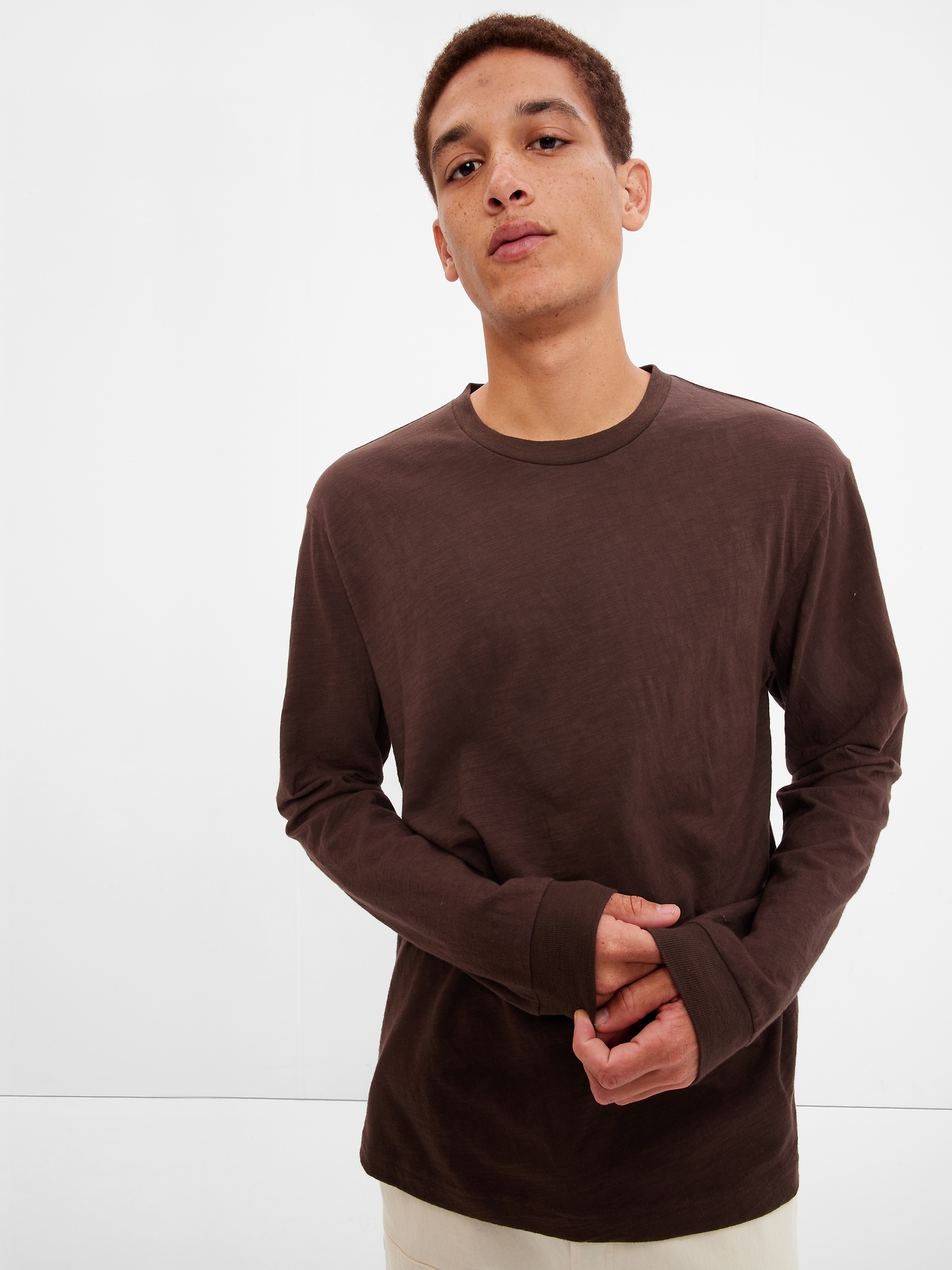 Gap 100% Organic Cotton T-Shirt brown. 1