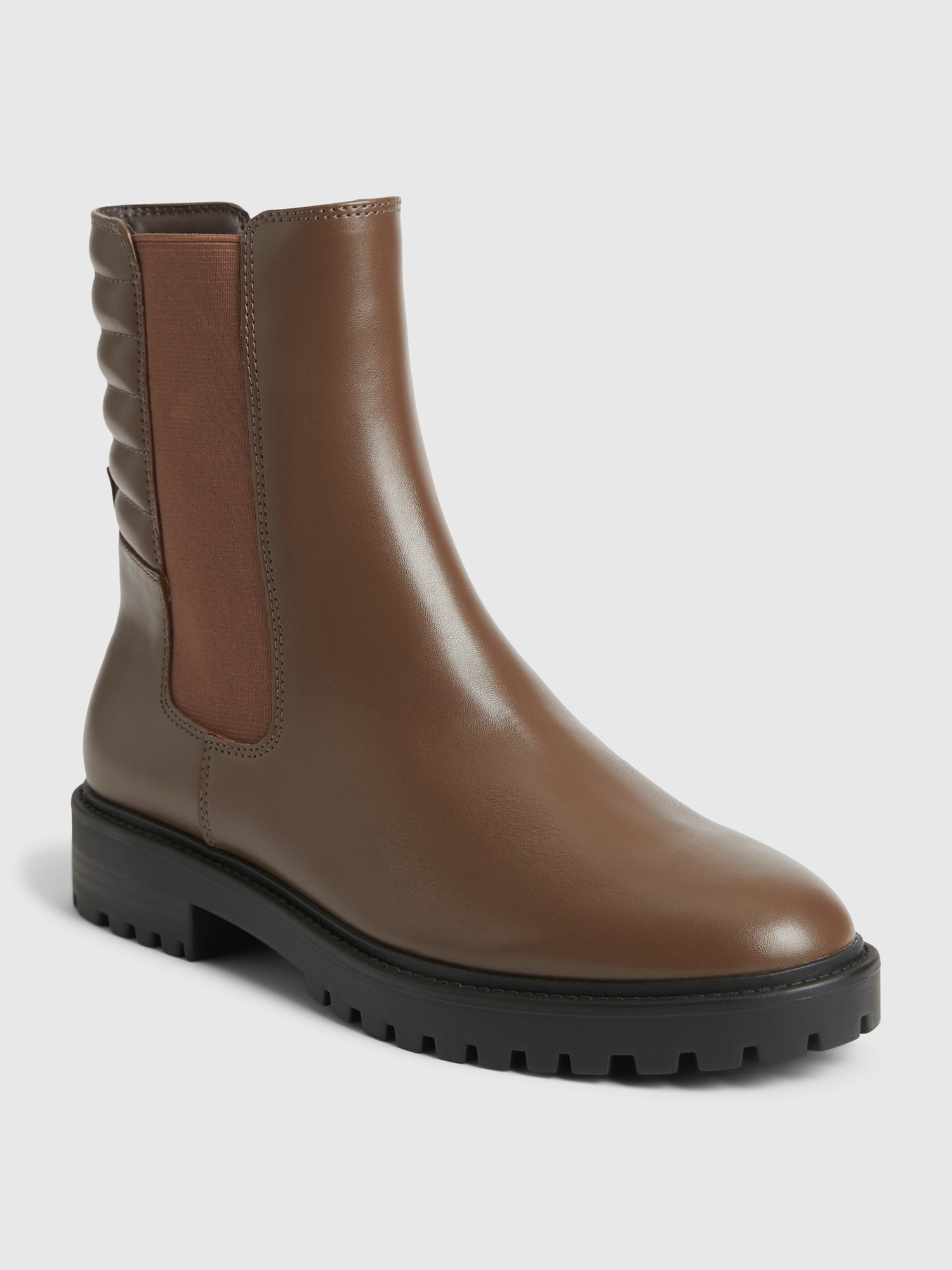 Gap Chelsea Boots In Brown