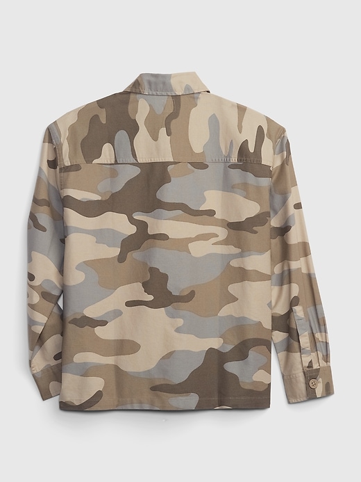 2 of 8 showing, with the color green camo of product Kids Organic Cotton Camo Overshirt