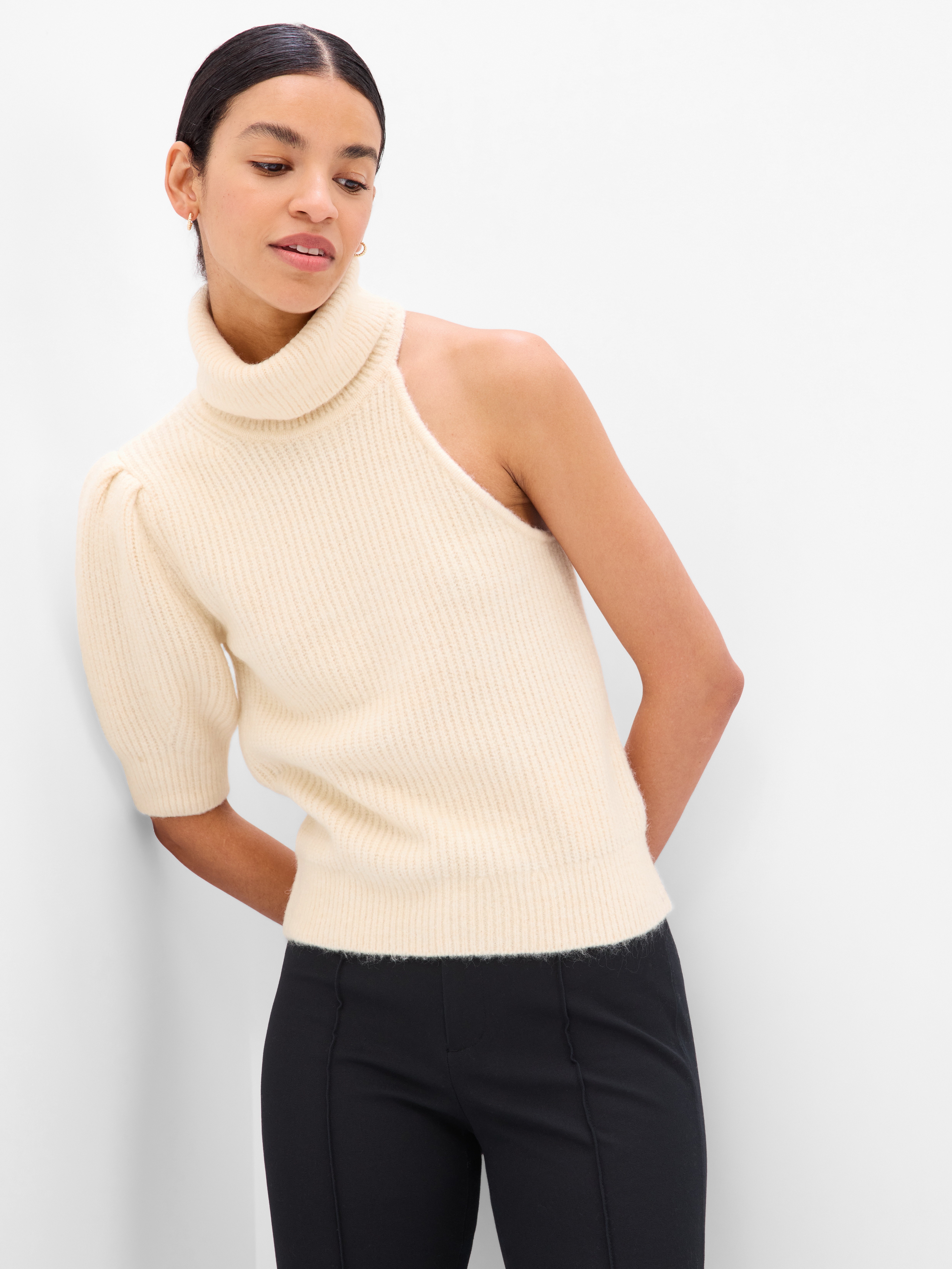 Women's One-Shoulder Turtleneck Sweater by Gap Birch Beige Size XXL