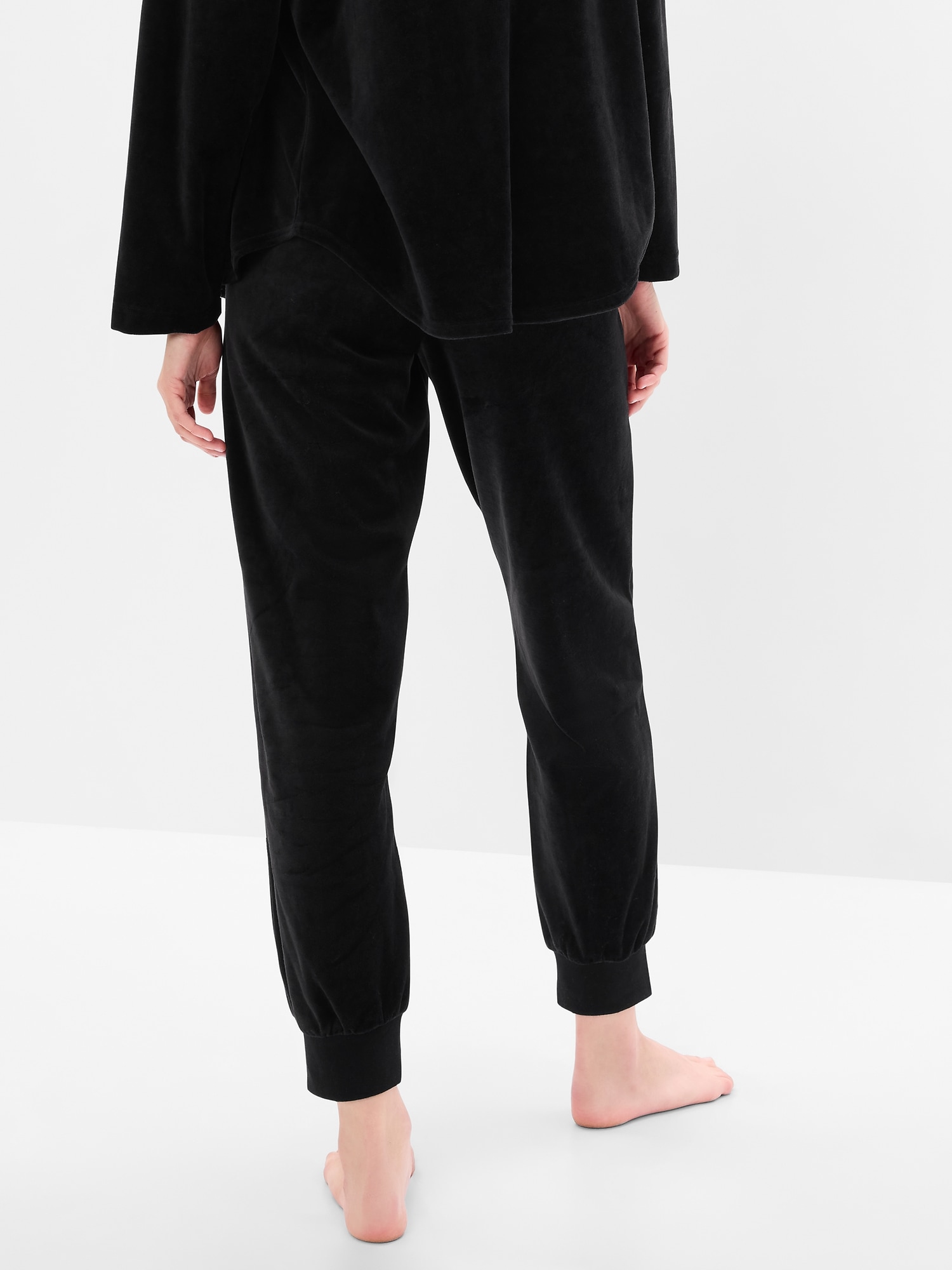 Gap body top joggers