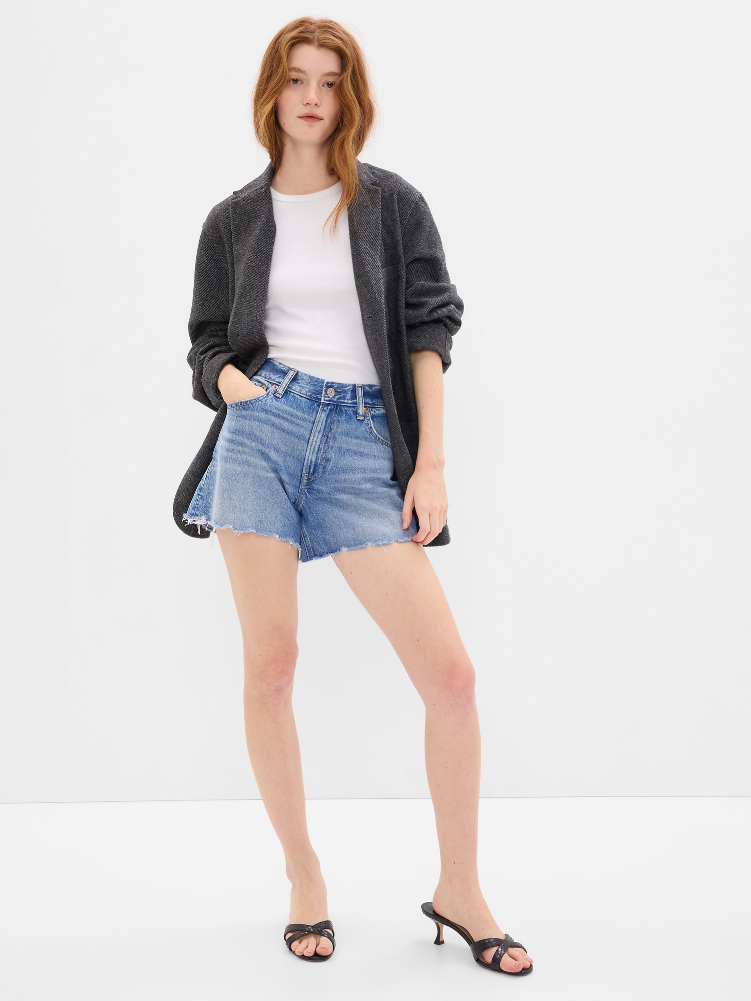 Gap 4 Low Rise Stride Denim Shorts