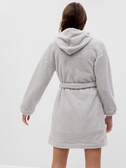 2 of 8 showing, with the color crystal grey of product Cozy Sherpa Robe