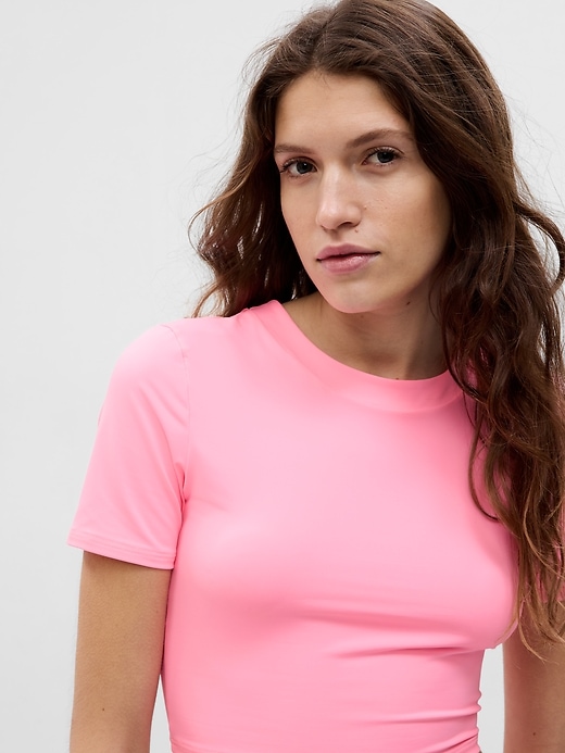 Image number 3 showing, Cropped Rash Guard