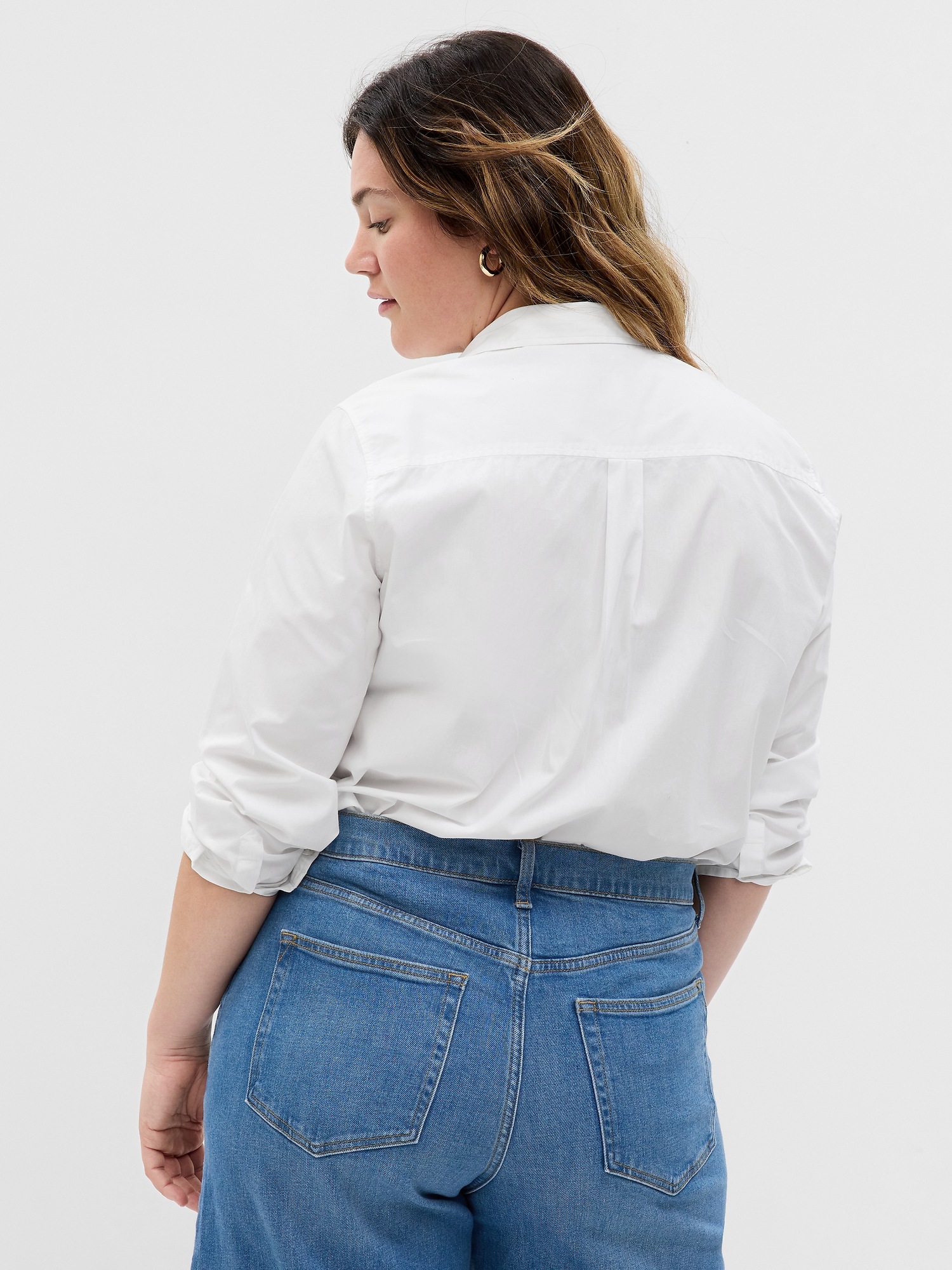 Женская рубашка Gap Organic Cotton Poplin Classic, цвет: Молочный белый — фото 5