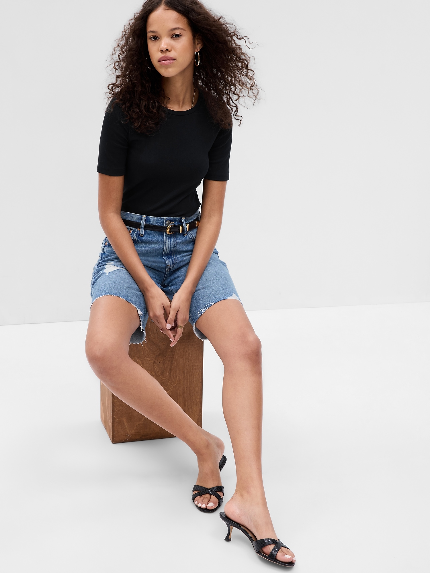 Gap modern crew neck tee discount