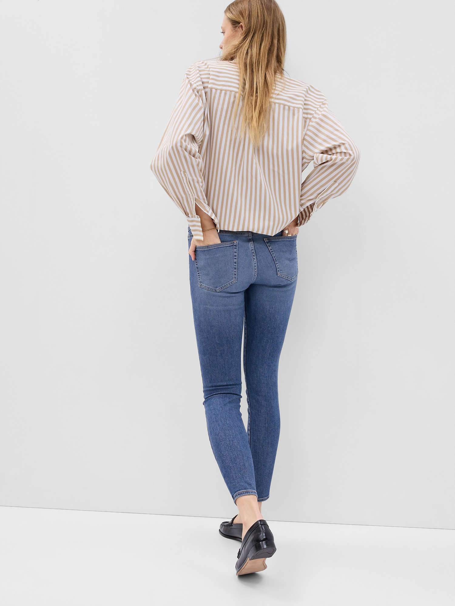 Mid Rise True Skinny Jeans with Washwell | Gap