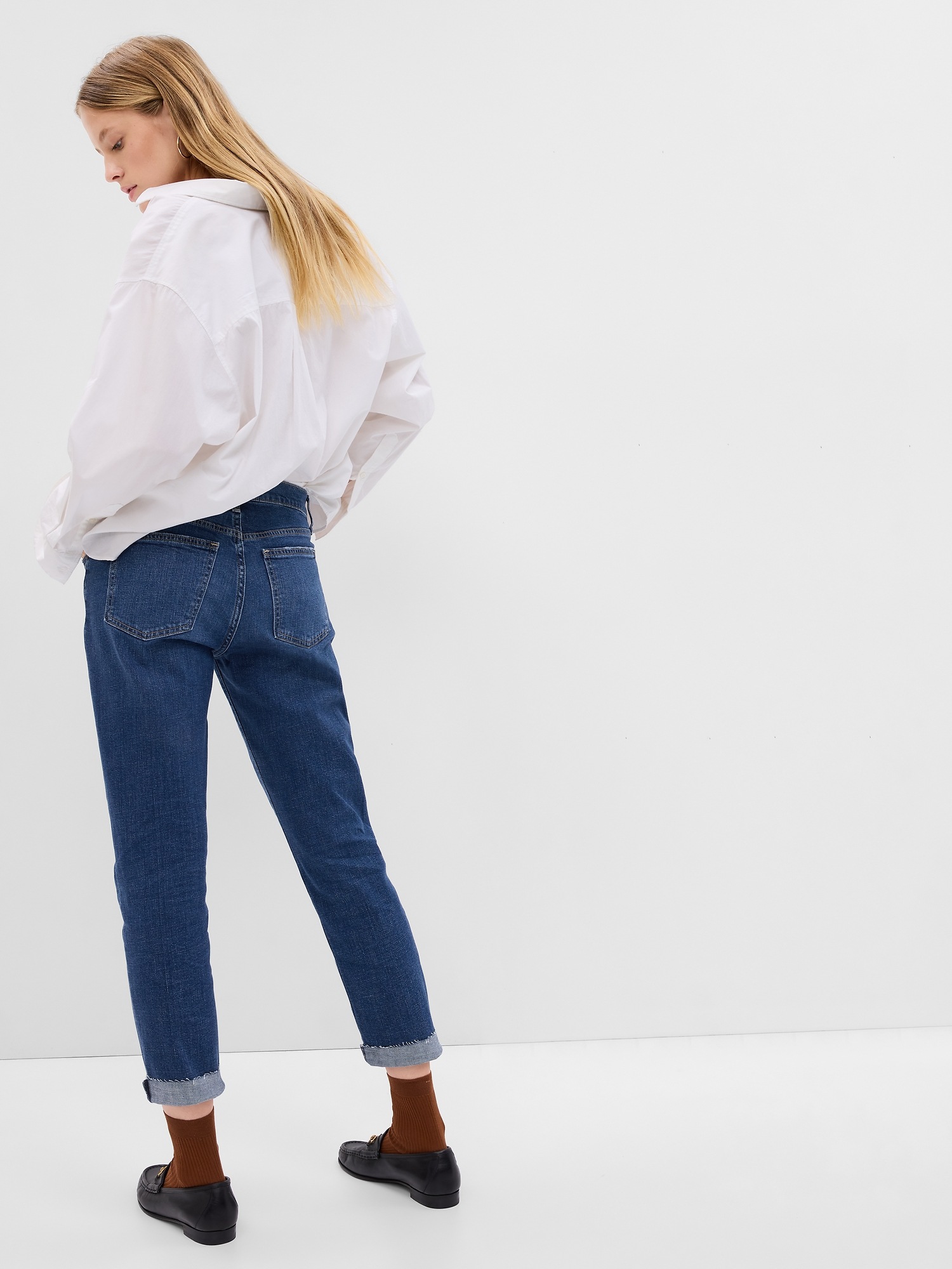 Mid Rise Girlfriend Jeans with Washwell | Gap