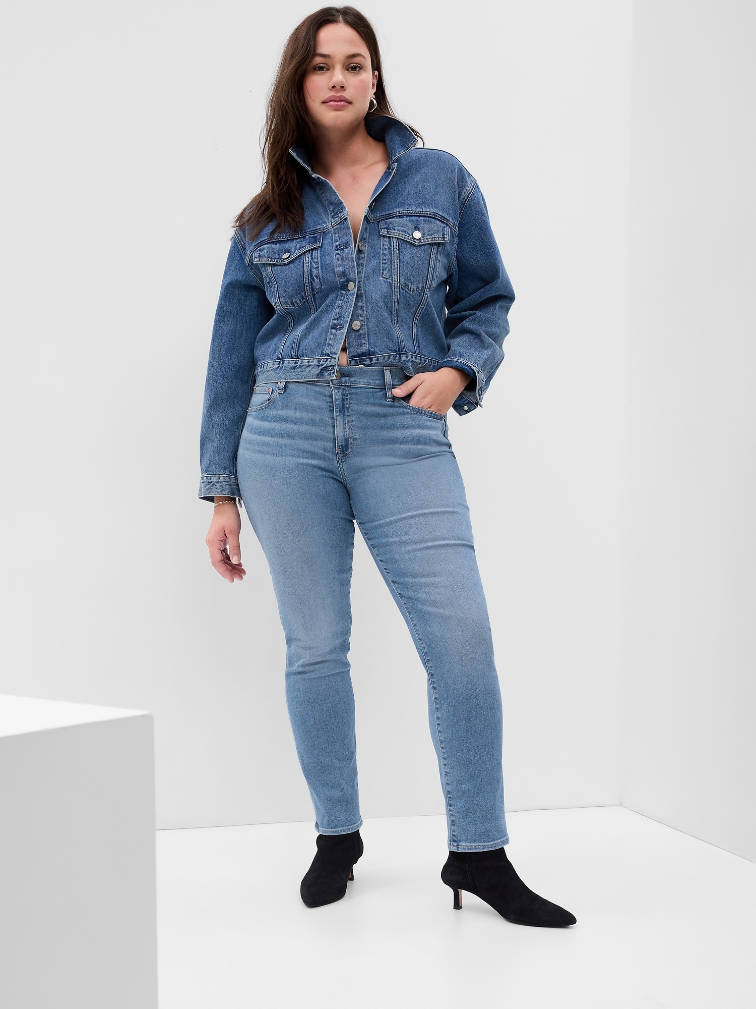 Mid Rise Classic Straight Jeans Gap