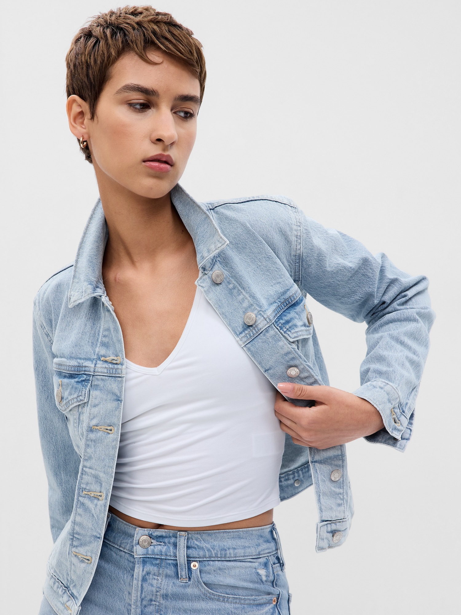 Timeless Denim Jacket – Blue Illusion