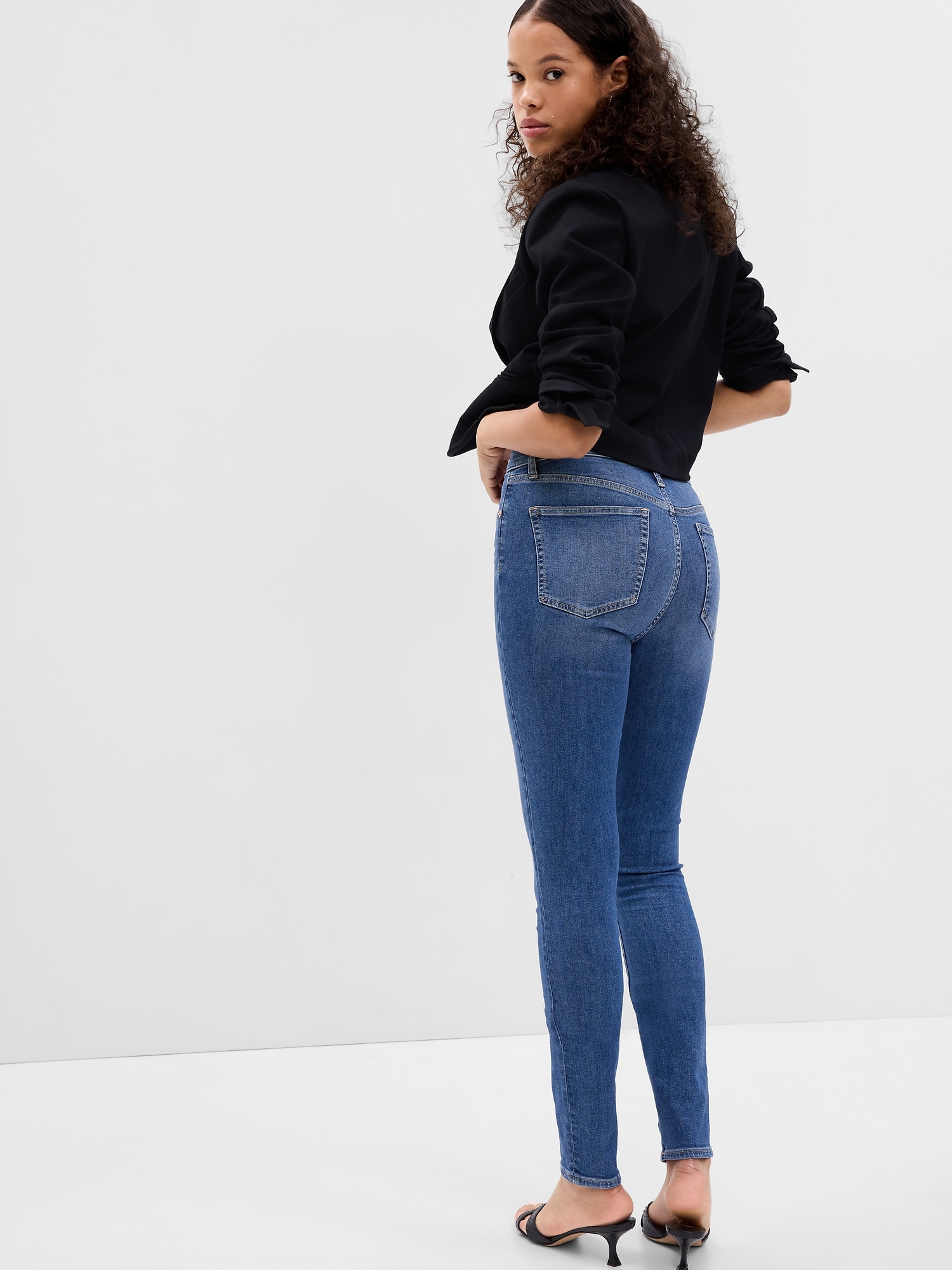 High Rise True Skinny Jeans with Washwell | Gap