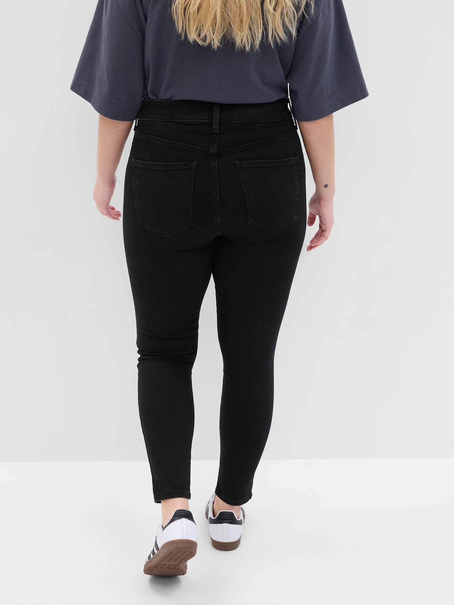 Buy Gap High Waisted Washwell Jeggings from the Gap online shop