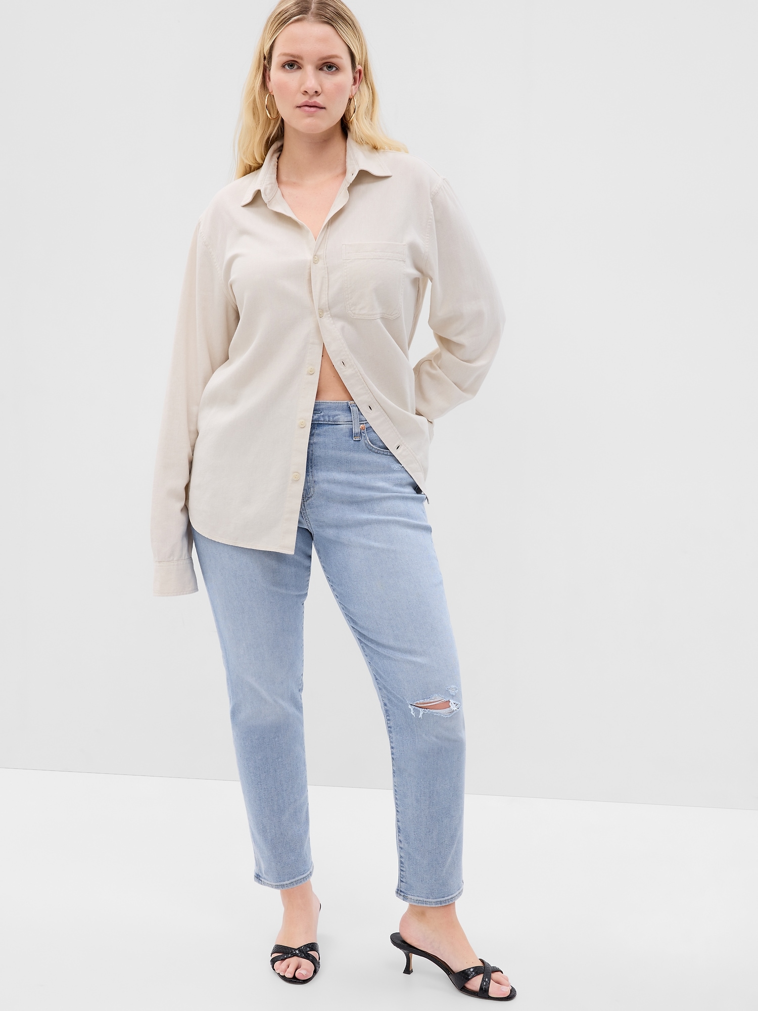 Mid Rise Classic Straight Jeans | Gap