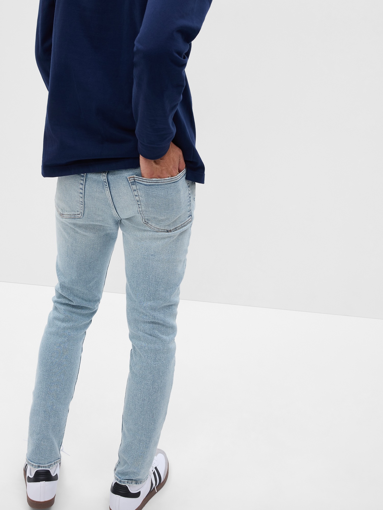 Skinny Jeans In GapFlex Gap