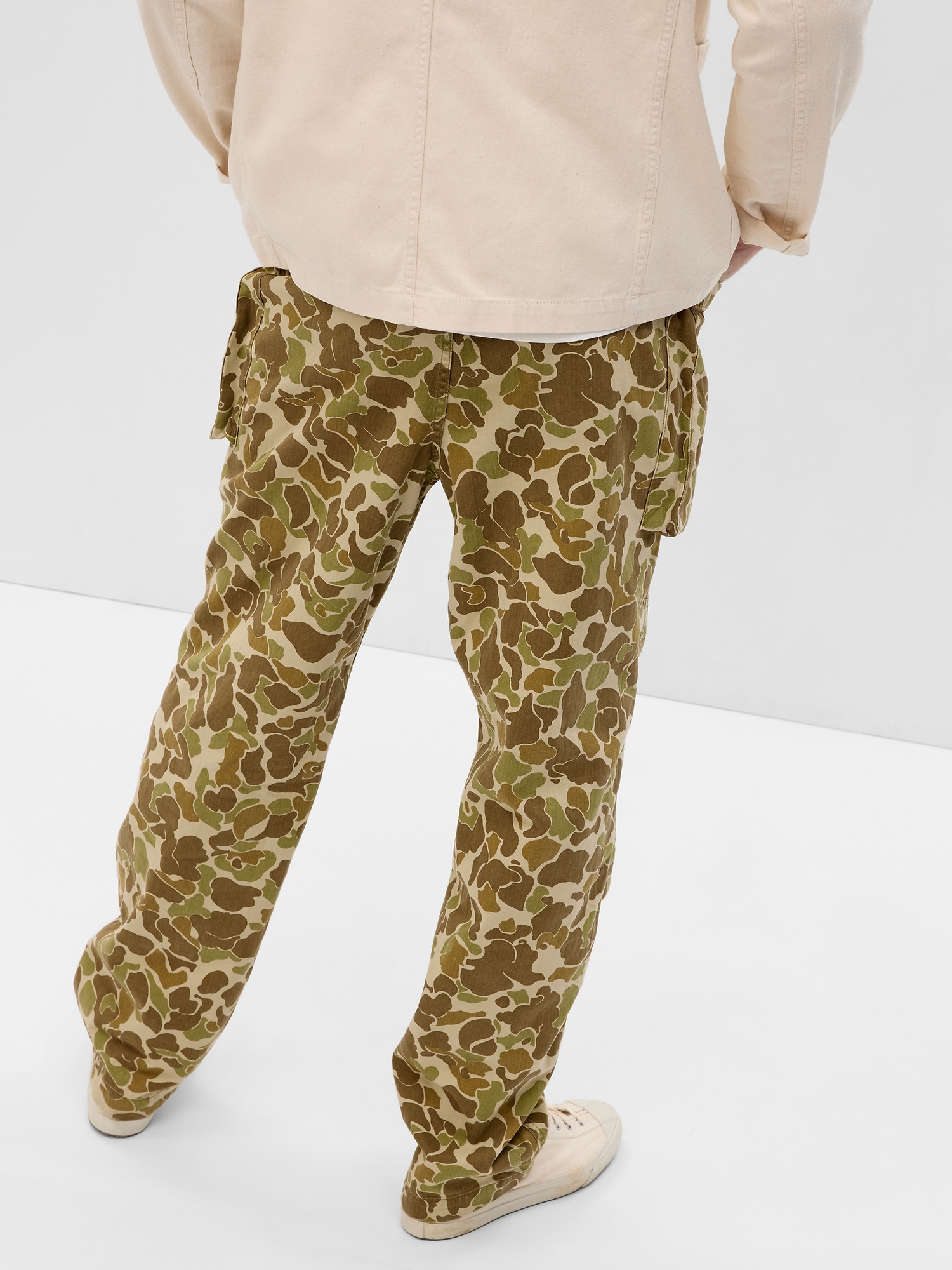 Relaxed Camo Cargo Pants