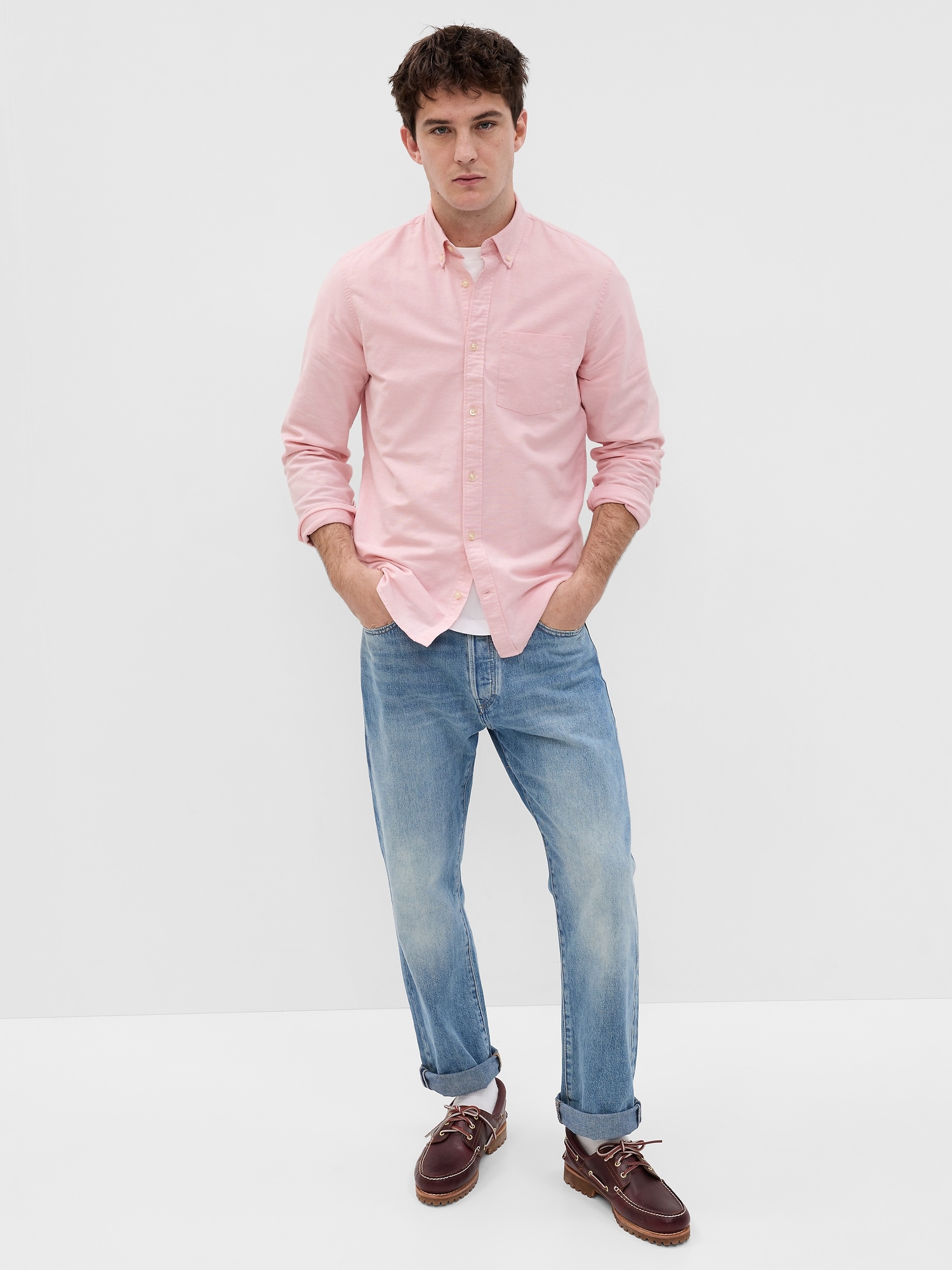 Gap Classic Oxford Shirt in Standard Fit with In-Conversion Cotton