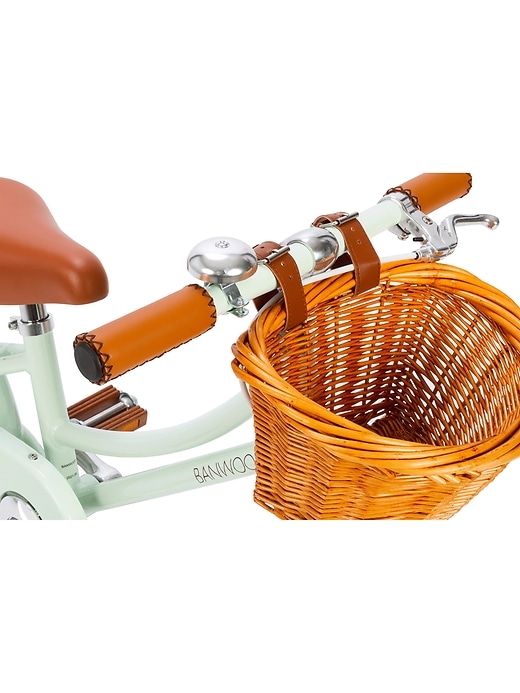 Image number 4 showing, Classic Bicycle