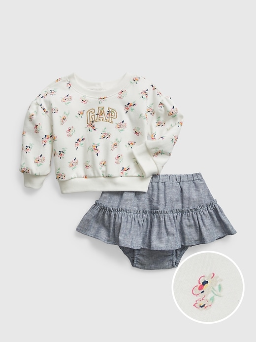 1 of 8 showing, with the color new off white of product Baby Gap Logo Oufit Set