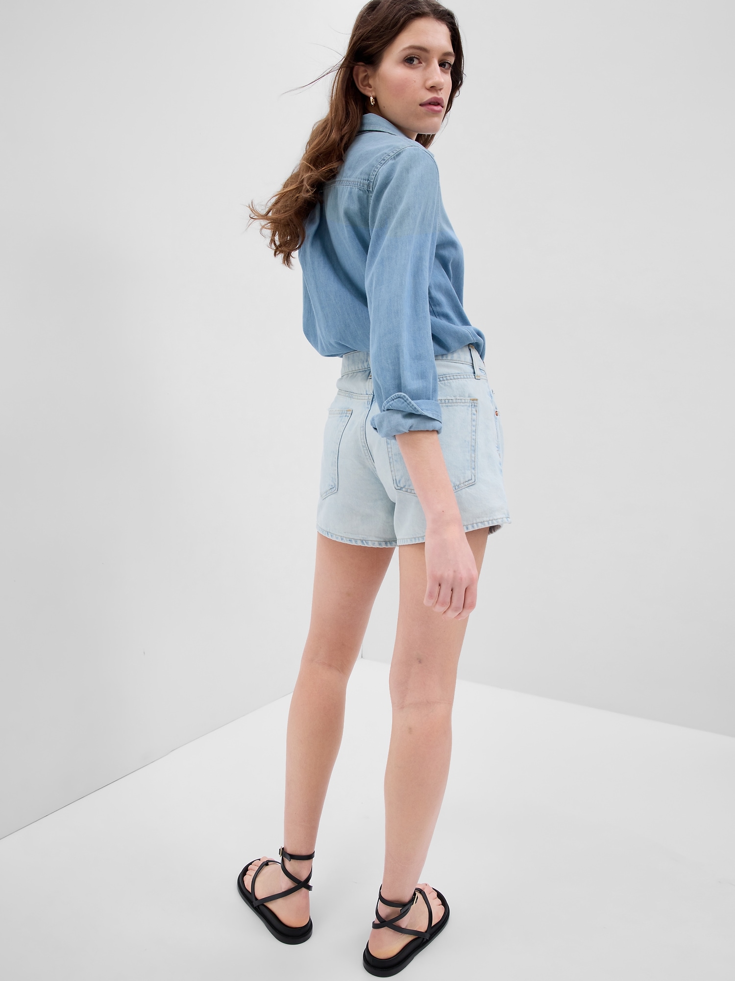 4 Low Rise Stride Denim Shorts With Washwell Gap 4-low-rise-stride-denim-shorts-with-washwell-gap