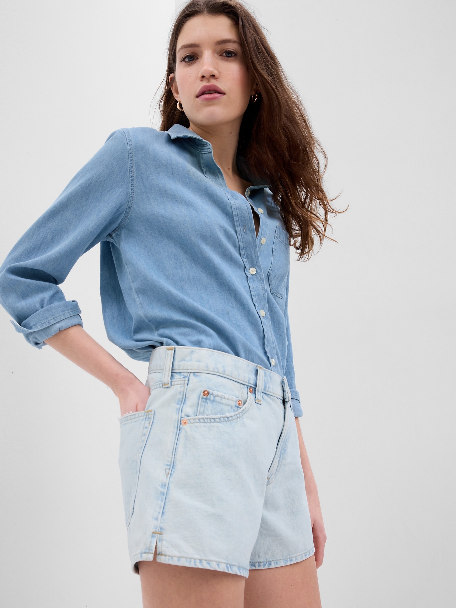 4 Low Rise Stride Denim Shorts With Washwell Gap 4 Low Rise Stride Denim Shorts With Washwell Gap