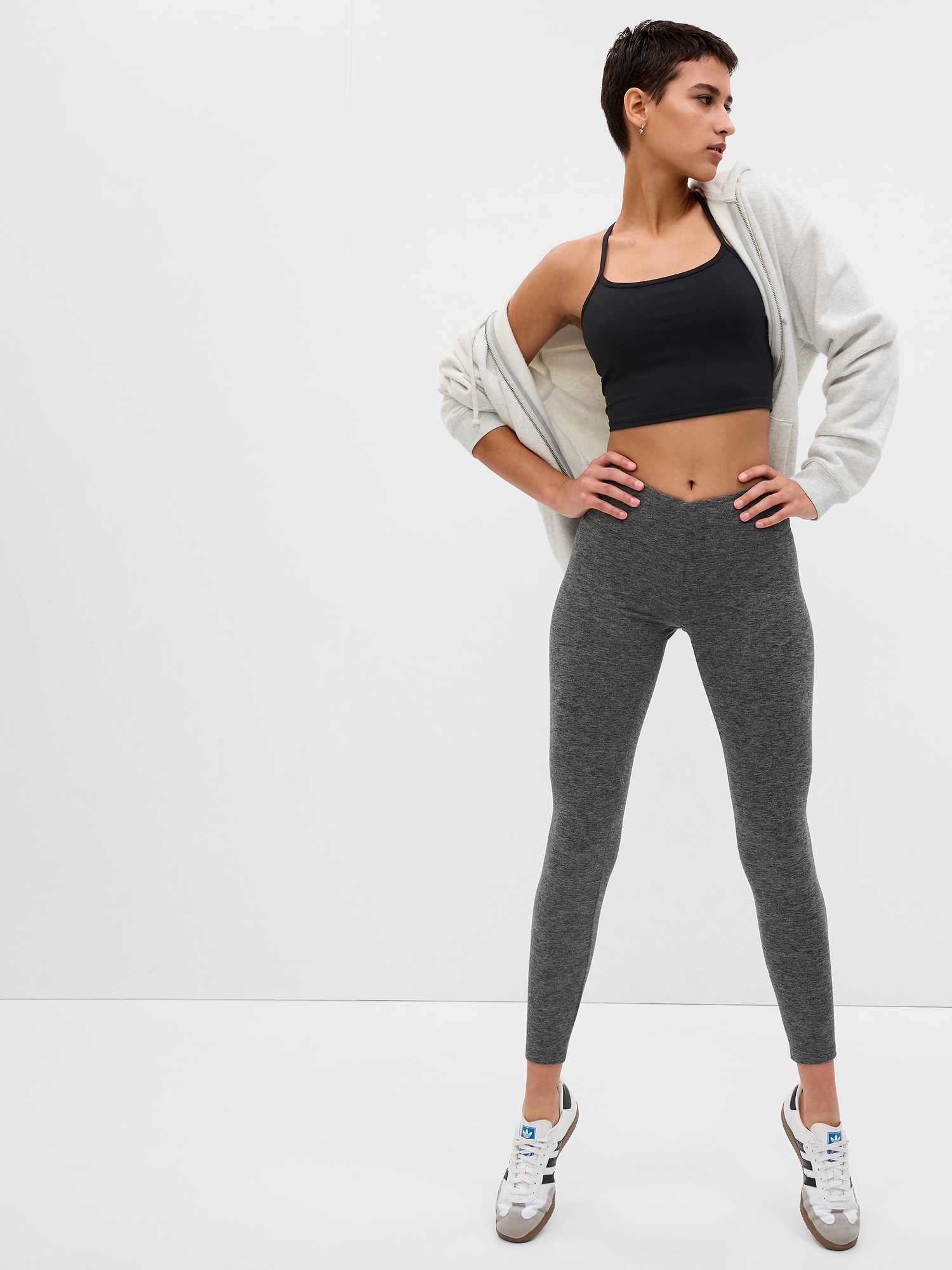 GapFit Sky High Rise Brushed Jersey V-Front Leggings