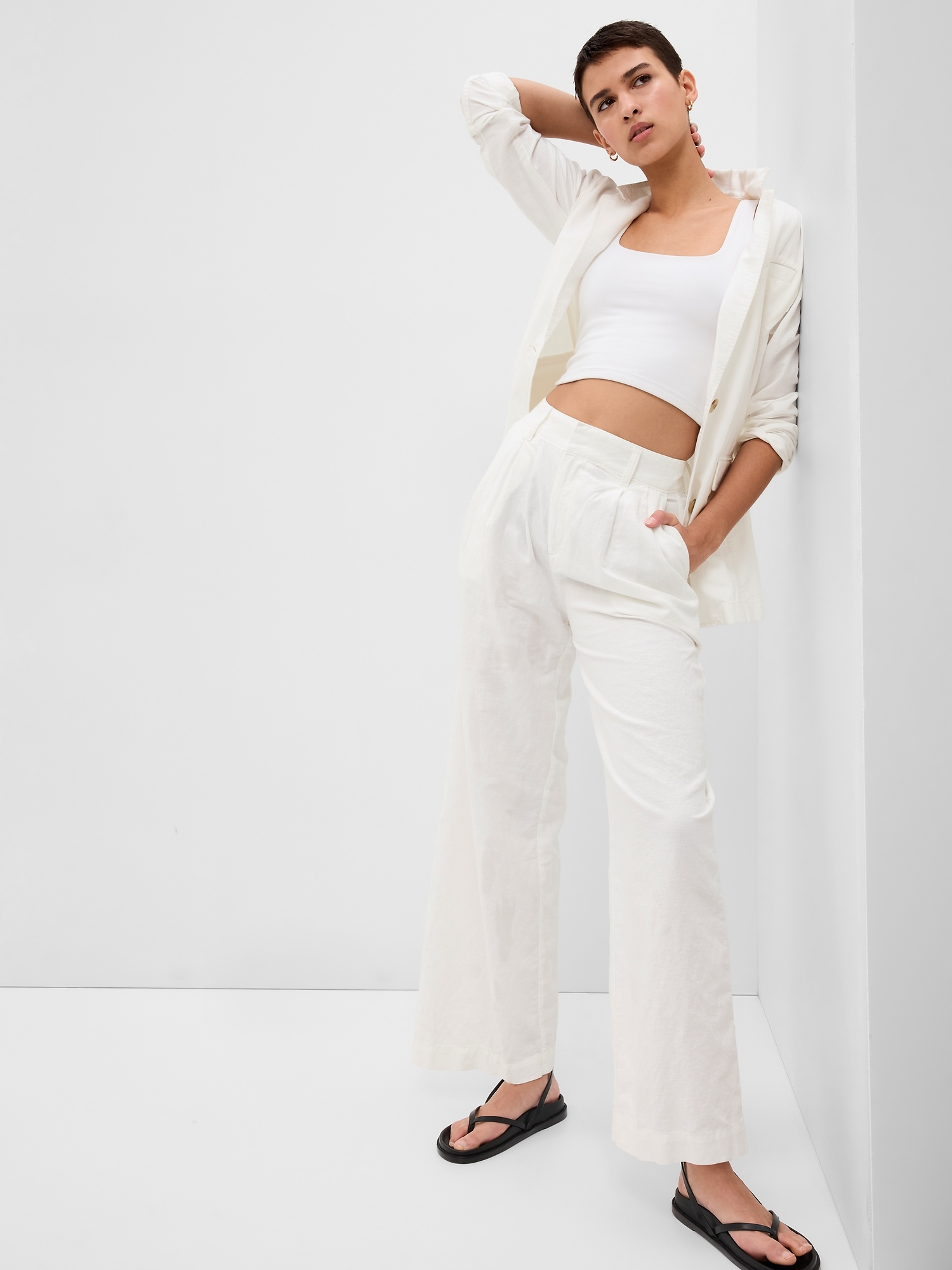 Linen-Cotton Pleated Pants