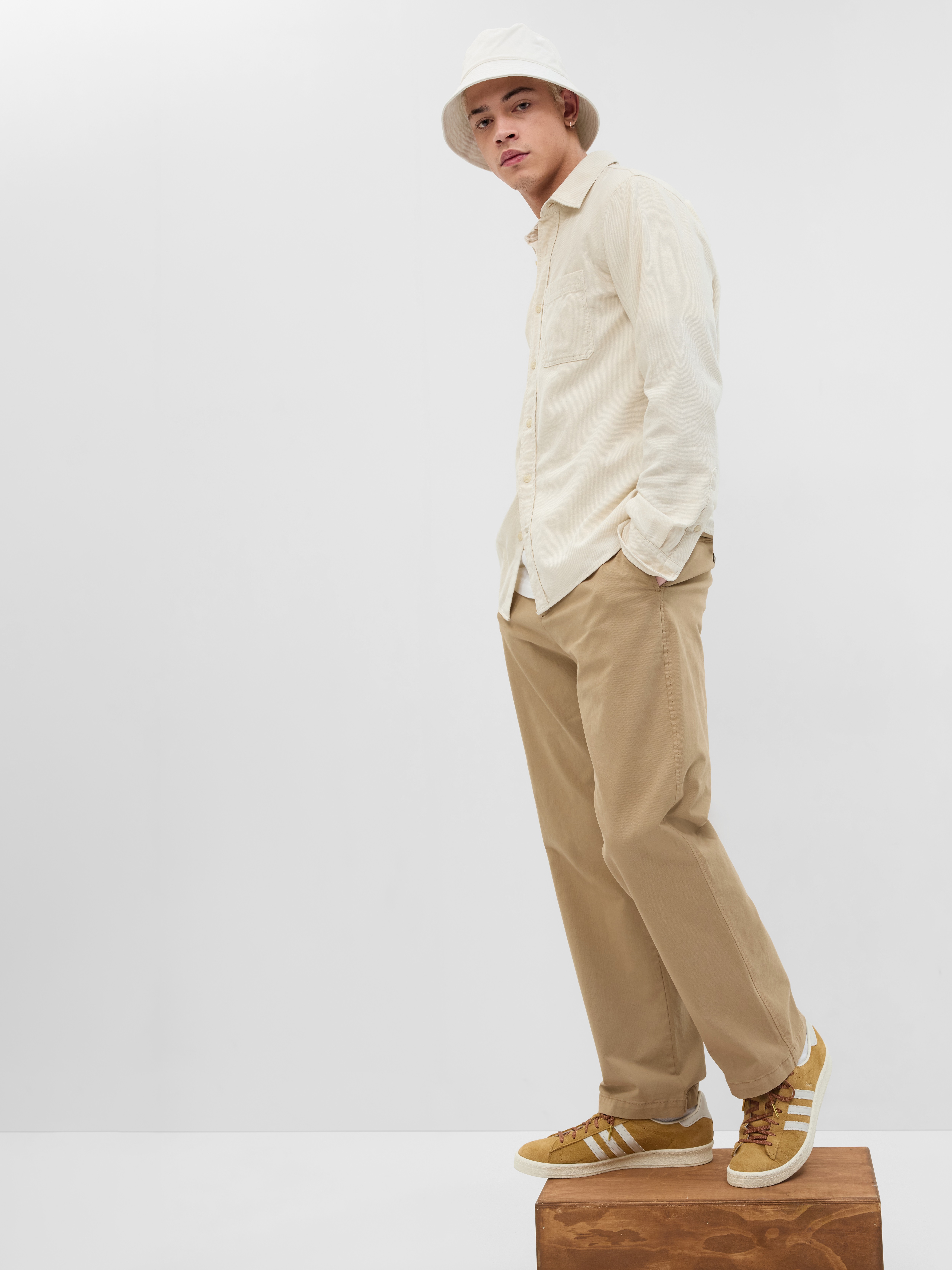Modern Khakis in '90s Loose with Washwell | Gap