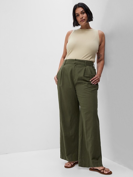 Image number 4 showing, Linen-Cotton Pleated Pants