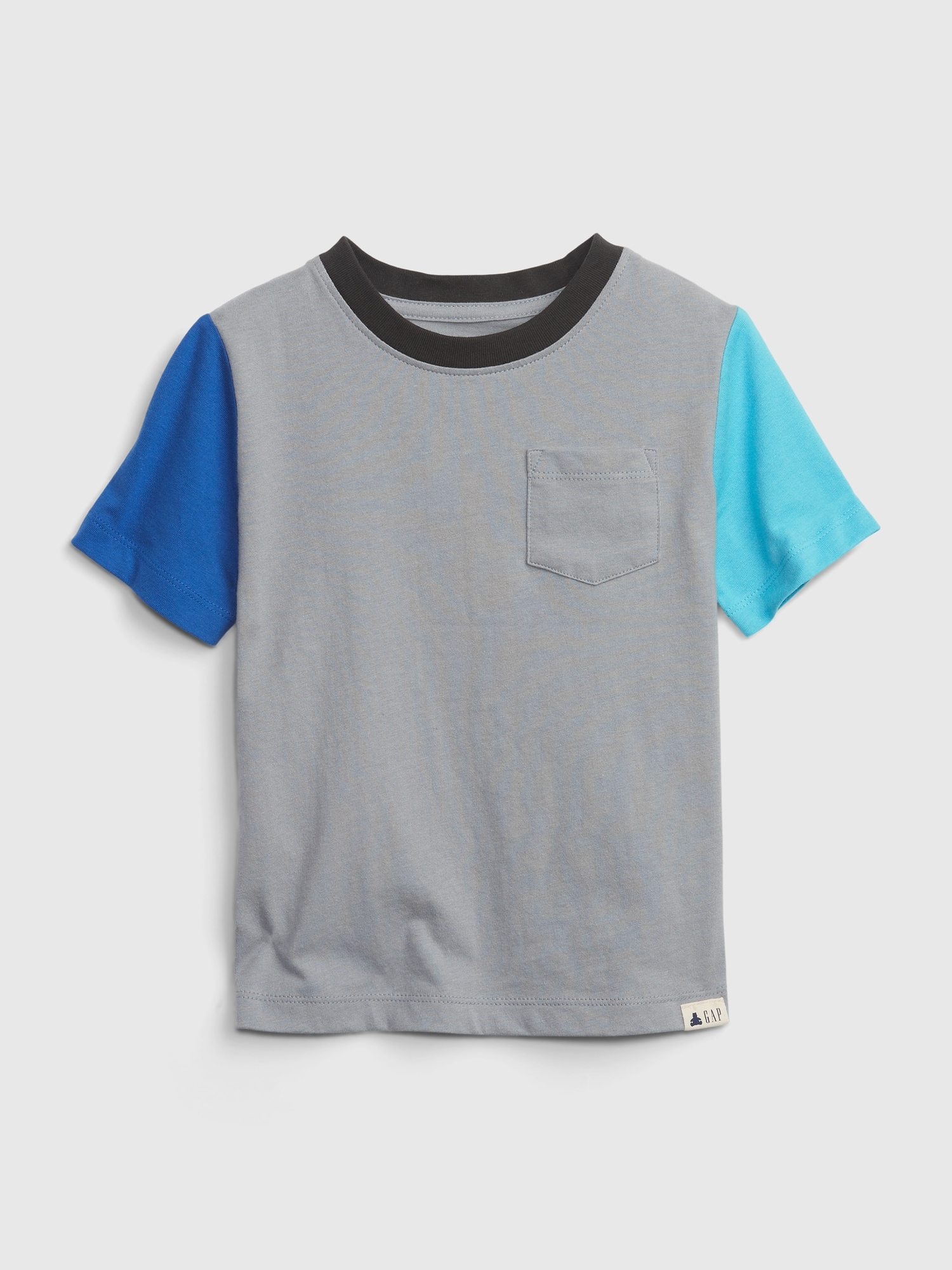 Gap Toddler 100% Organic Cotton Mix and Match Pocket T-Shirt gray. 1