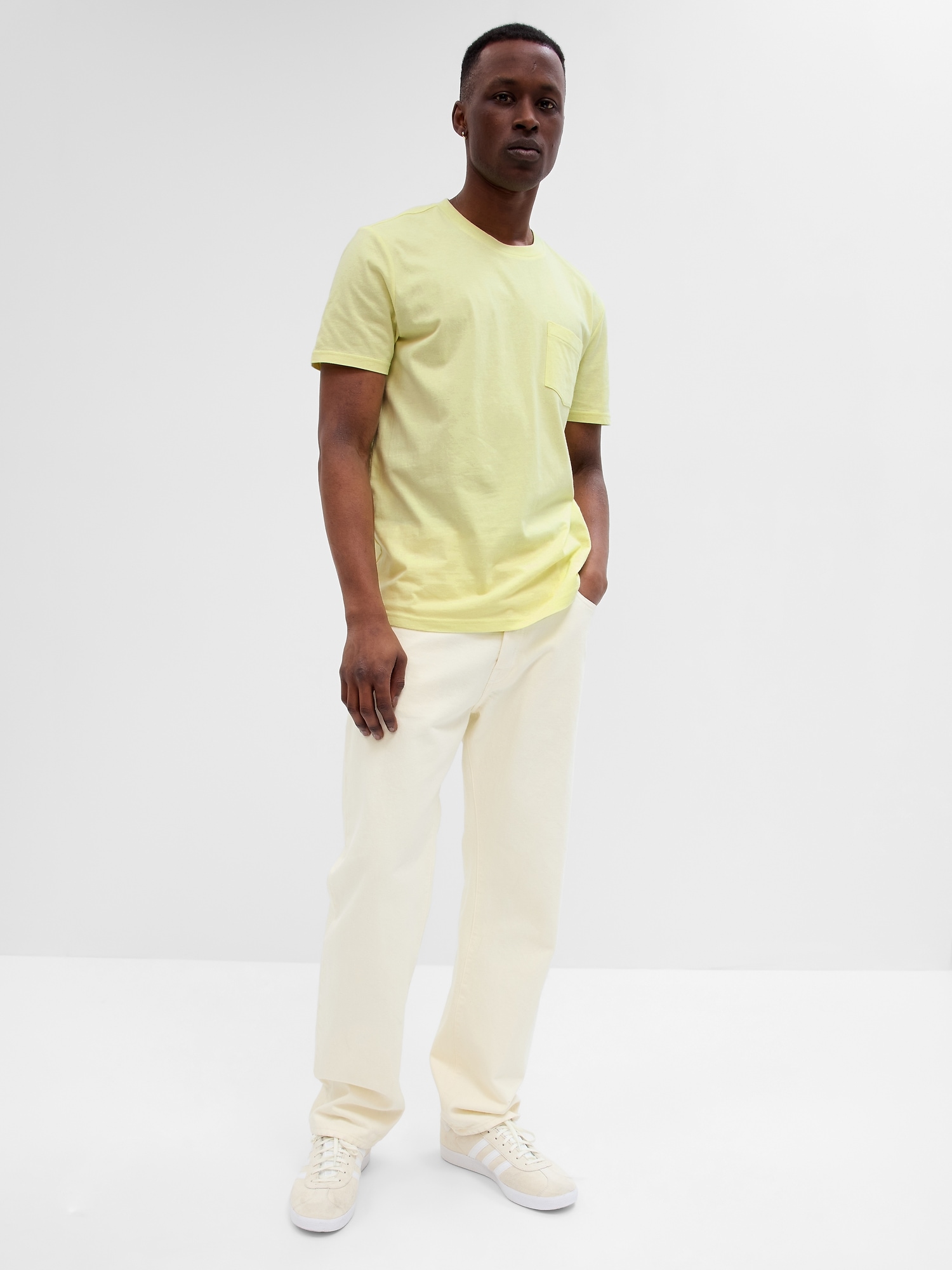 Gap 100% Organic Cotton Pocket T-Shirt yellow. 1