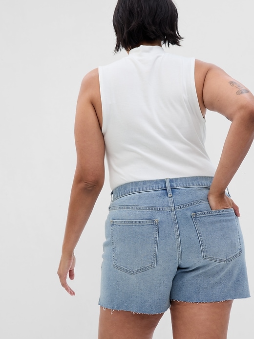 Image number 5 showing, 5" Mid Rise Denim Girlfriend Shorts