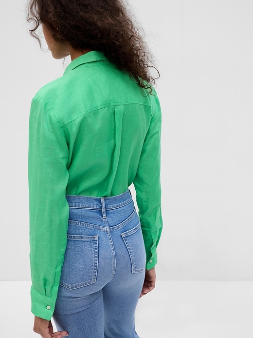 2 of 8 showing, with the color jamaica green of product Linen Boyfriend Shirt