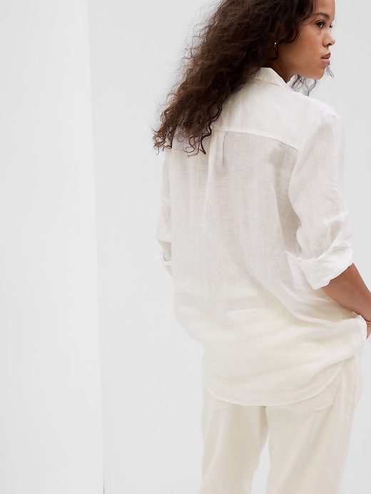 2 of 8 showing, with the color new off white of product Linen Boyfriend Shirt