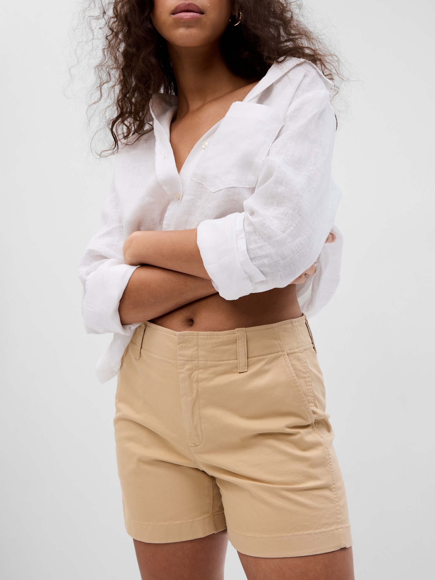 4-downtown-khaki-shorts-gap