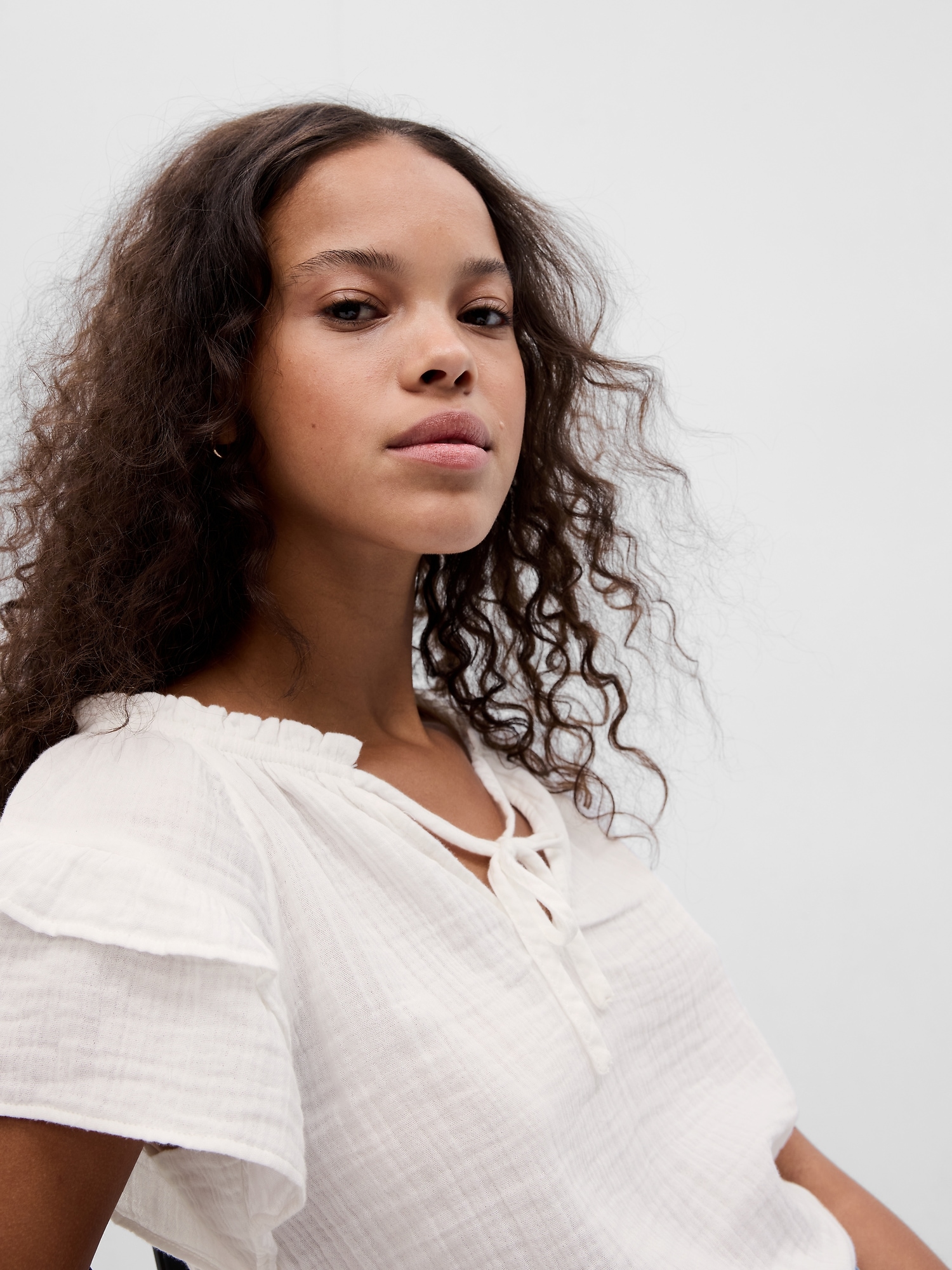 Crinkle gauze flutter sleeve top gap