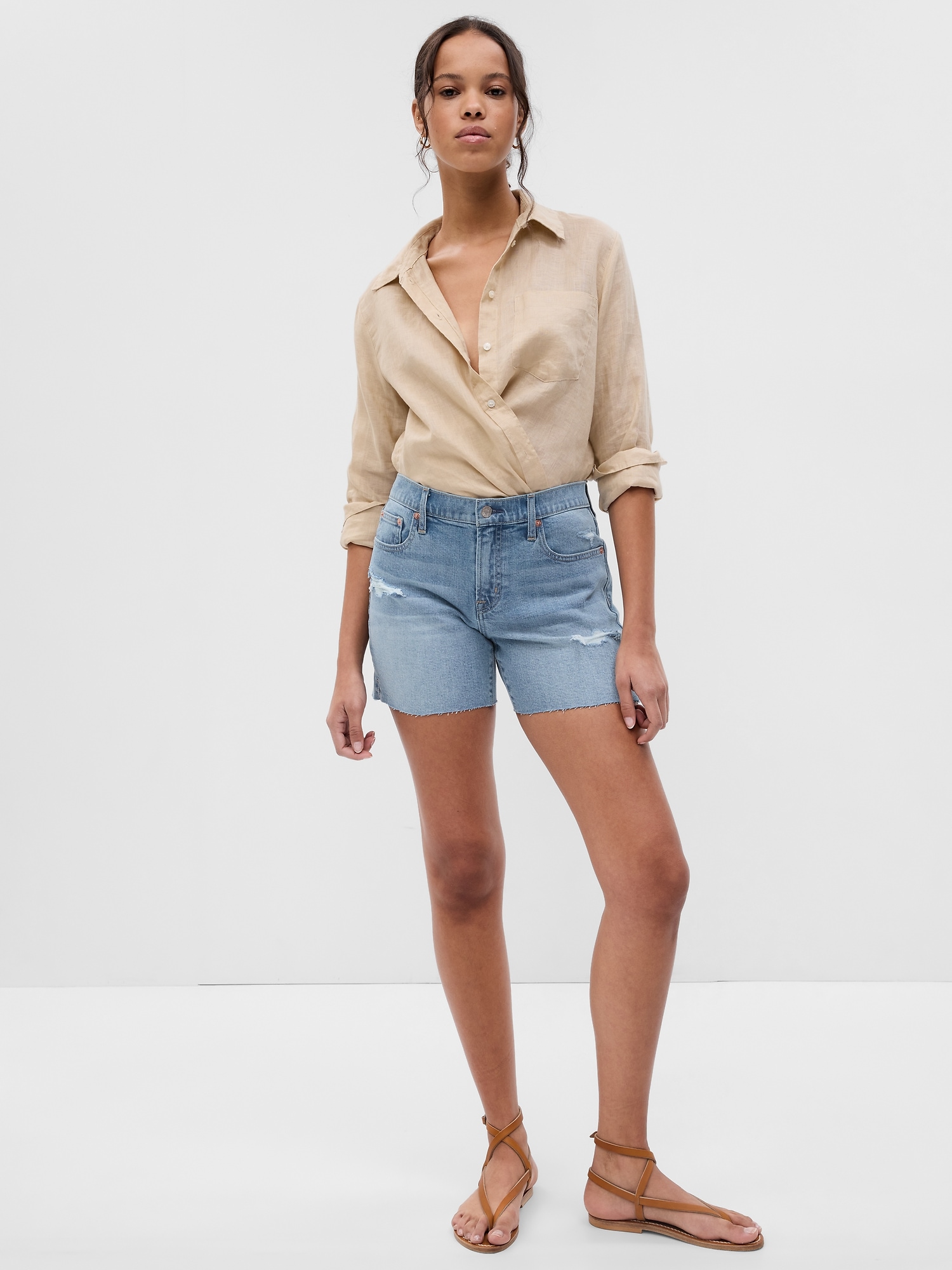 Gap 5 Mid Rise Denim Girlfriend Shorts