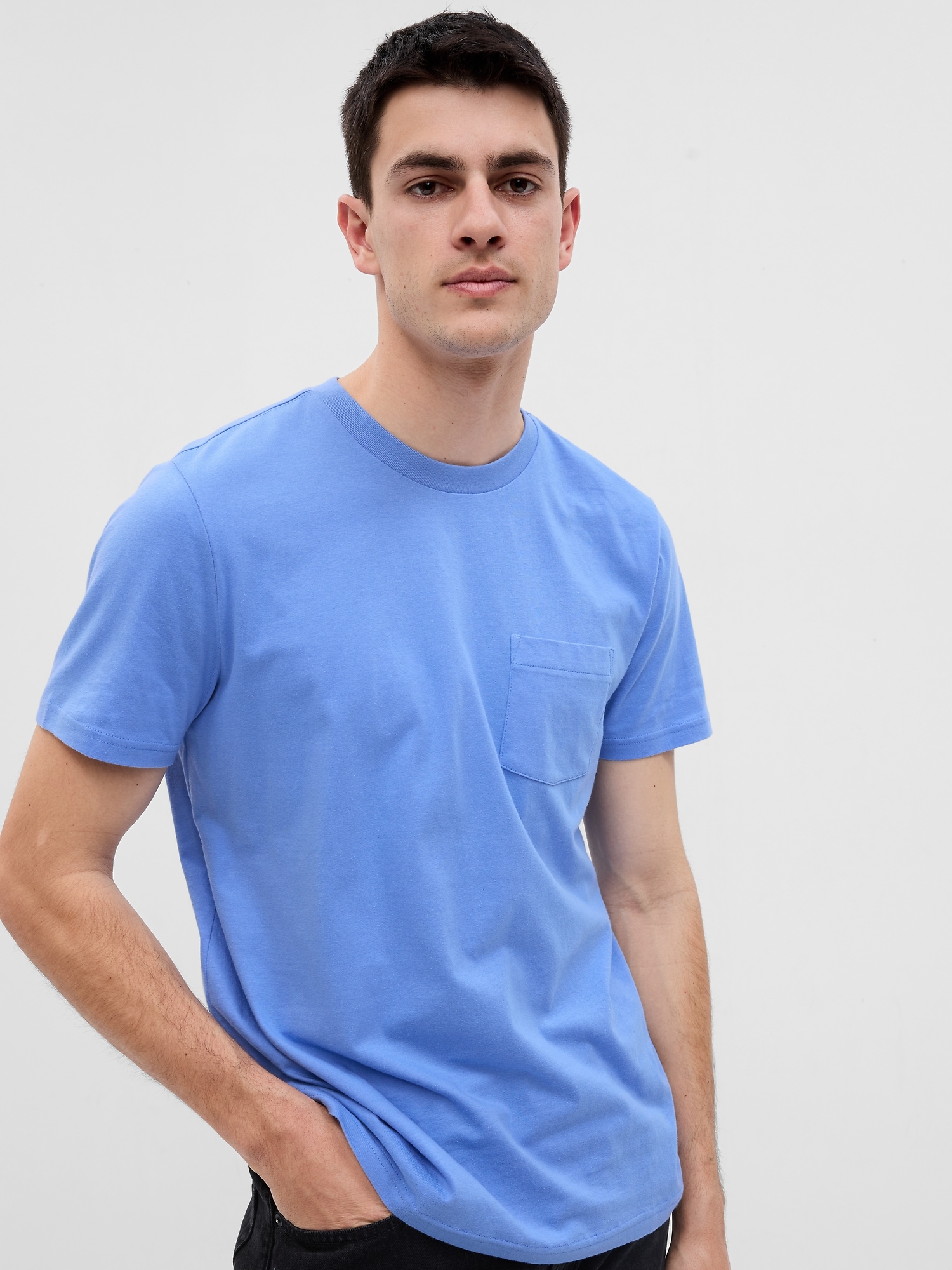 Gap 100% Organic Cotton Pocket T-Shirt blue. 1