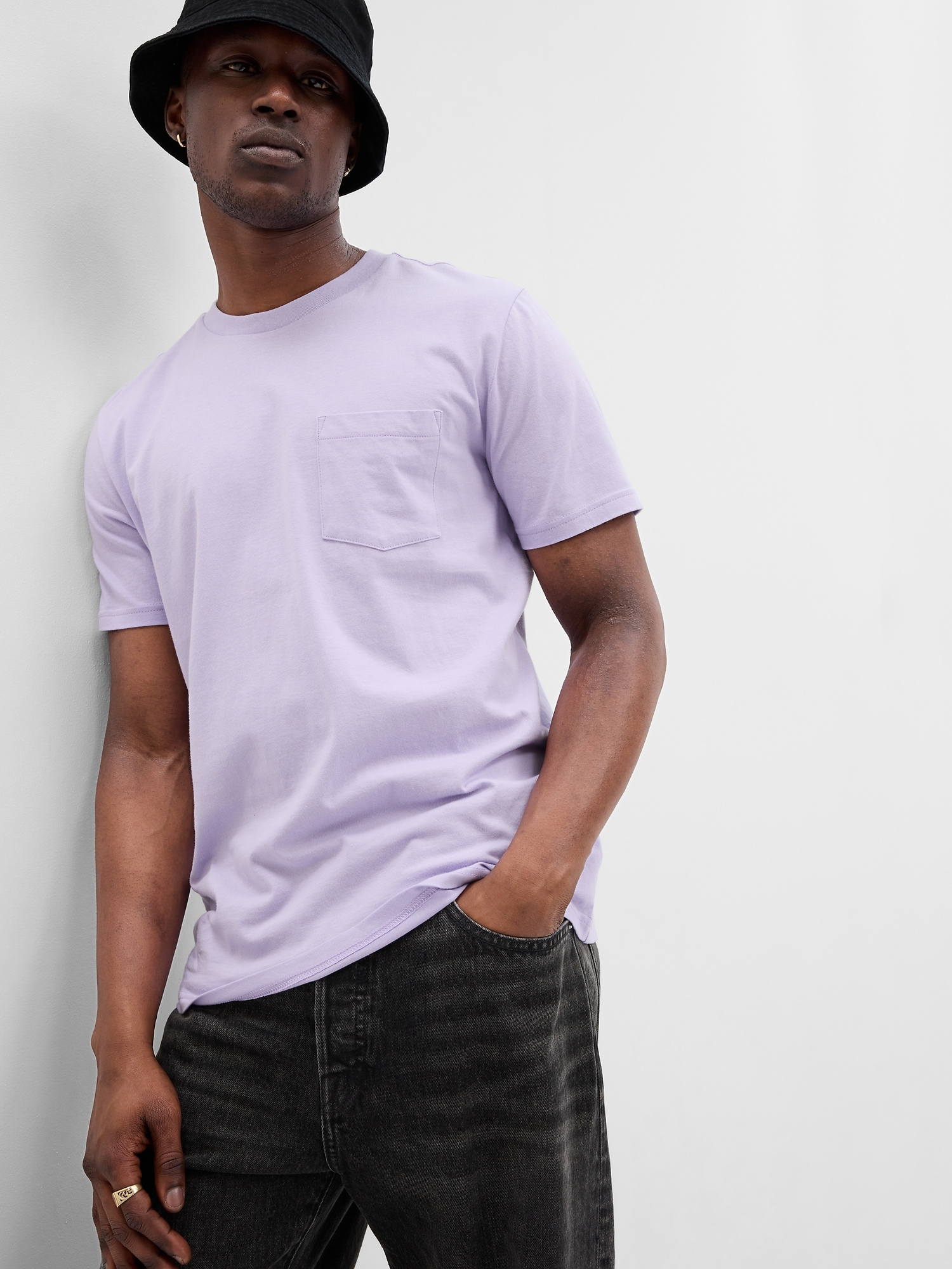 Gap 100% Organic Cotton Pocket T-Shirt purple. 1